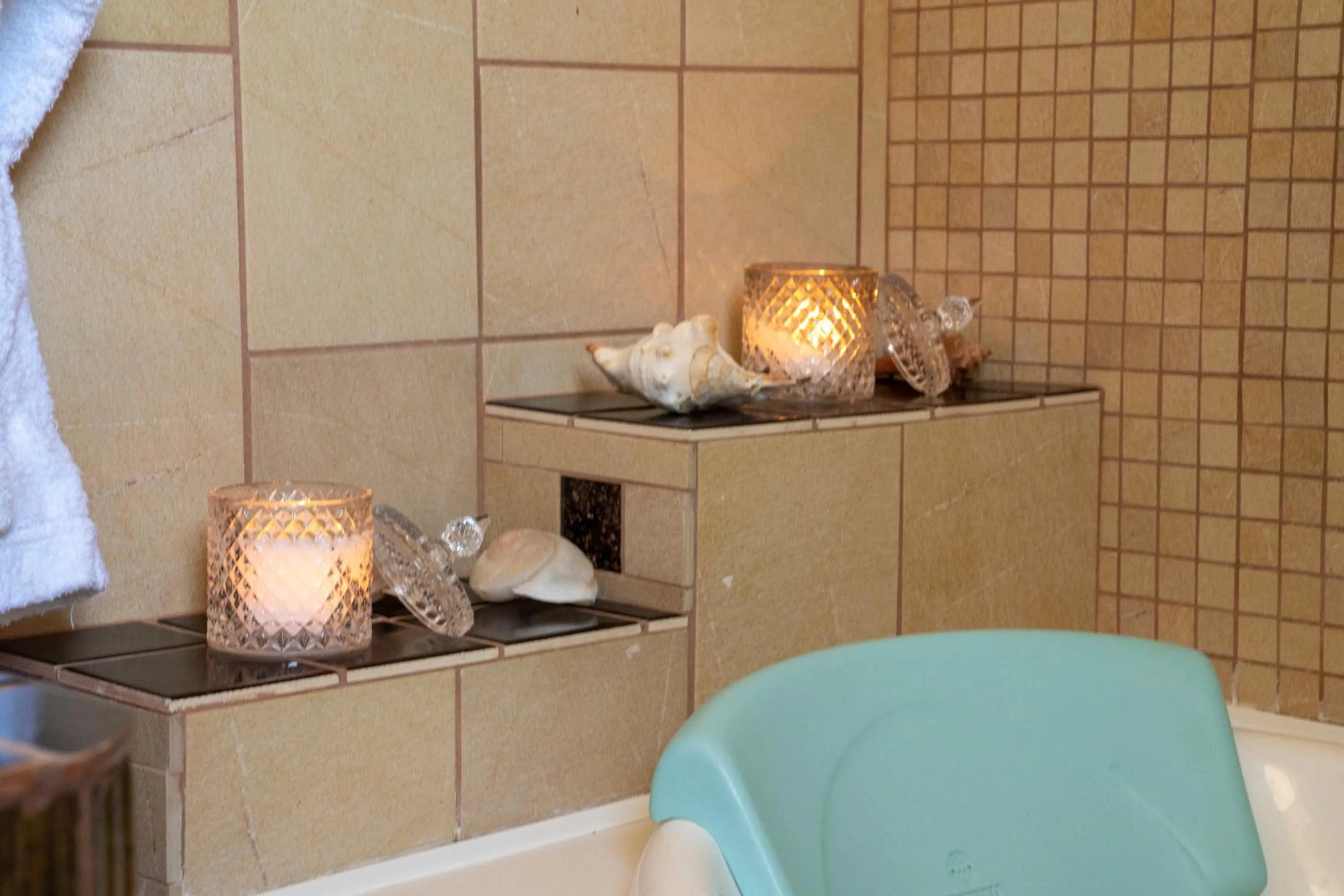 Bath in Anagenessis Resort