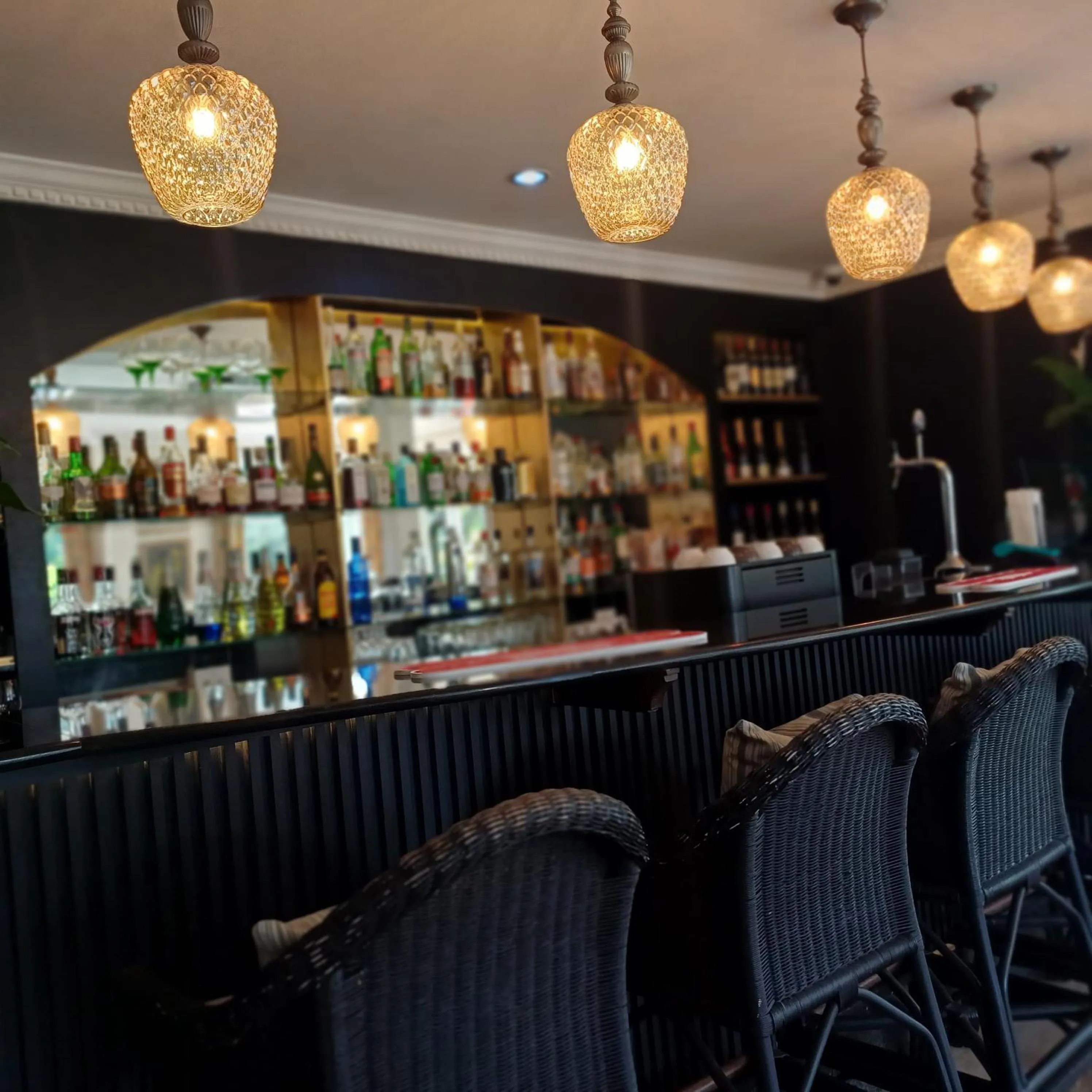 Lounge or bar in Redlands Hotel