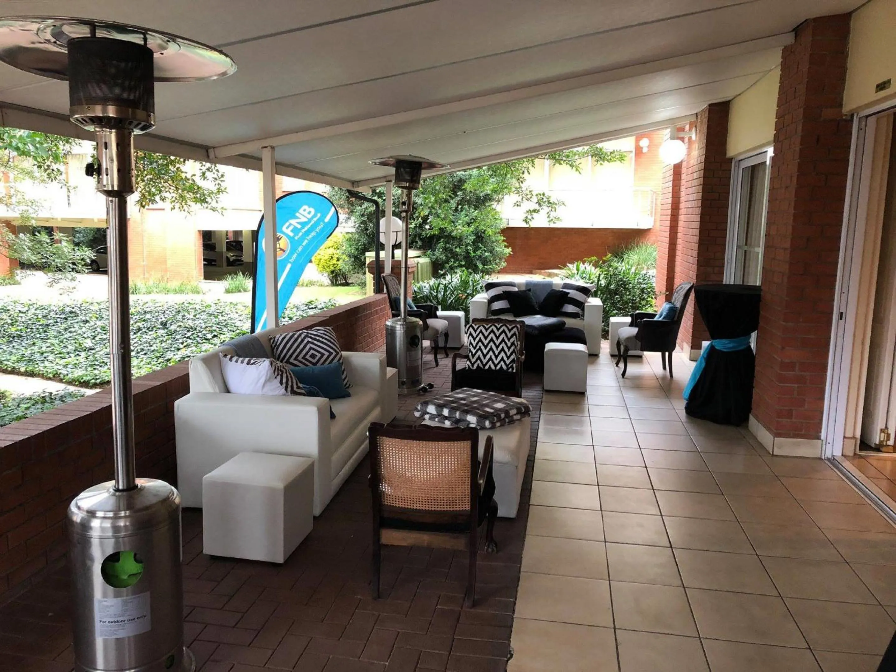 Patio in Redlands Hotel