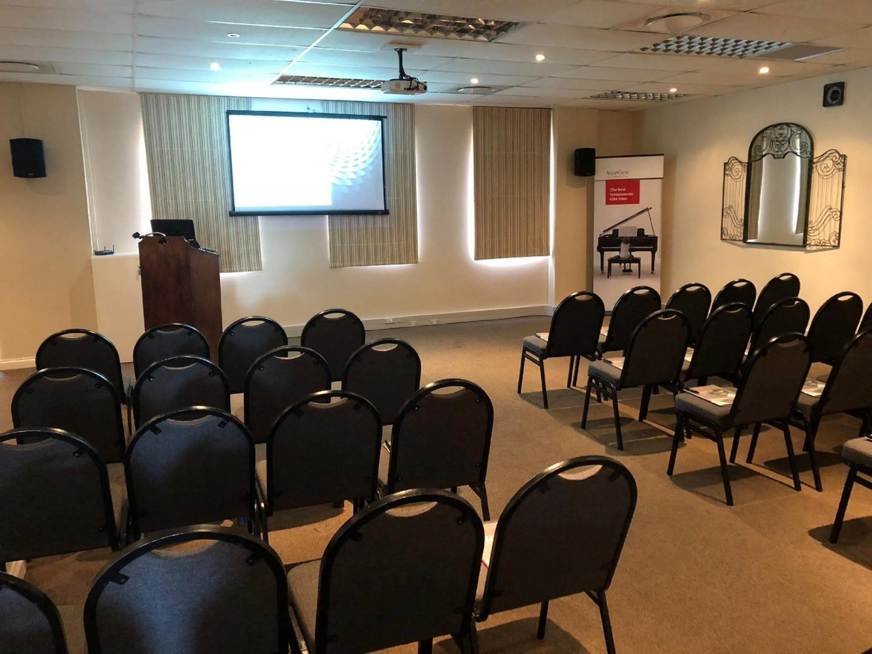 Meeting/conference room in Redlands Hotel