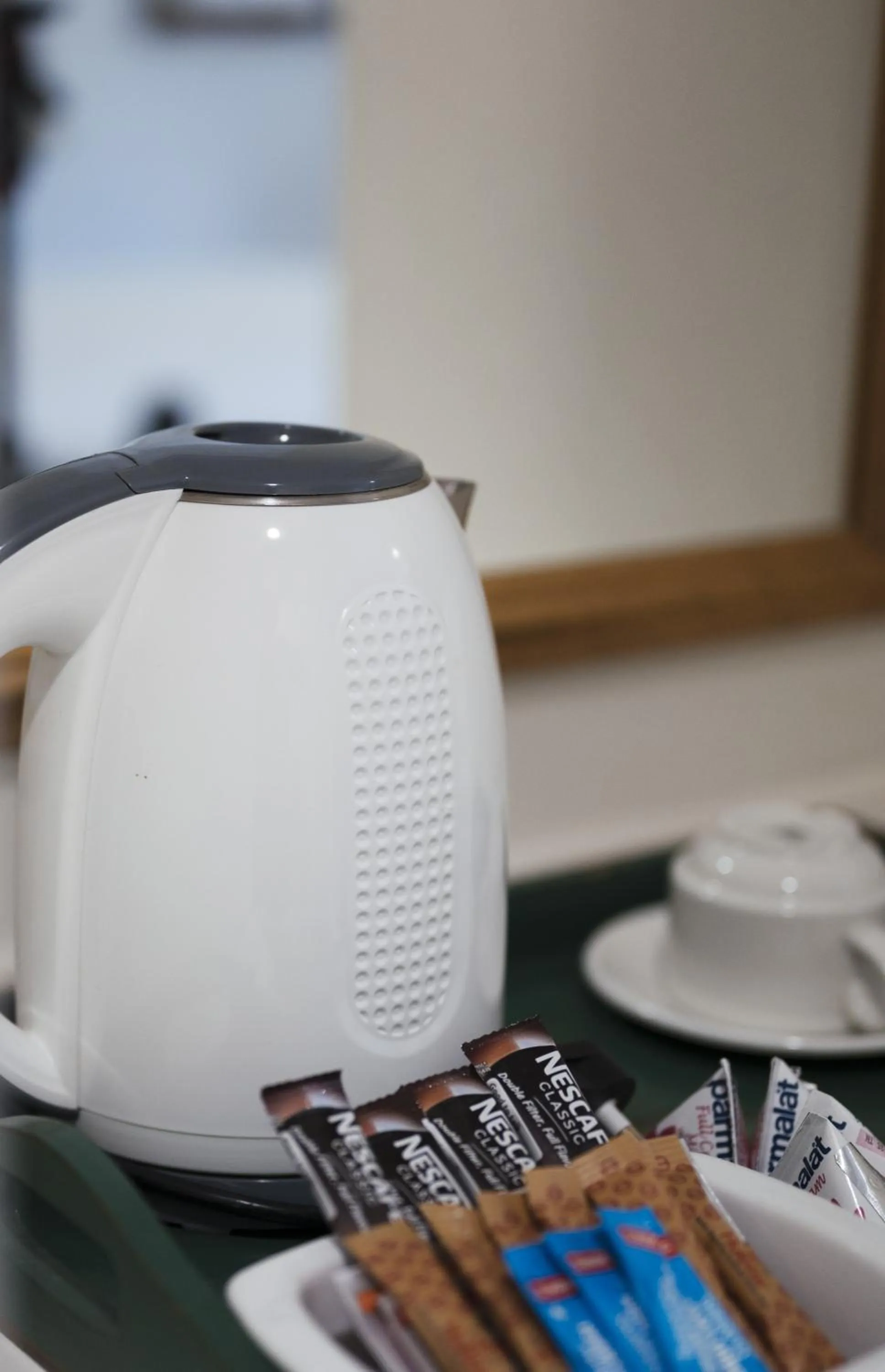 Coffee/tea facilities in Redlands Hotel