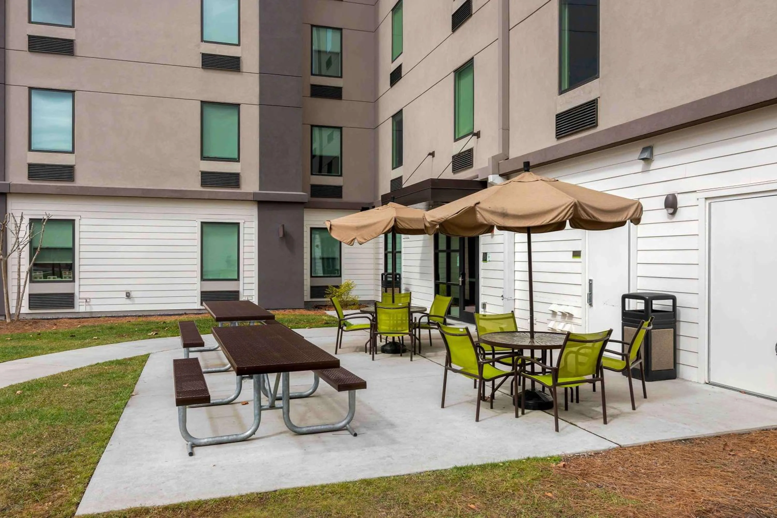 Property building in Extended Stay America Premier Suites - Bluffton - Hilton Head