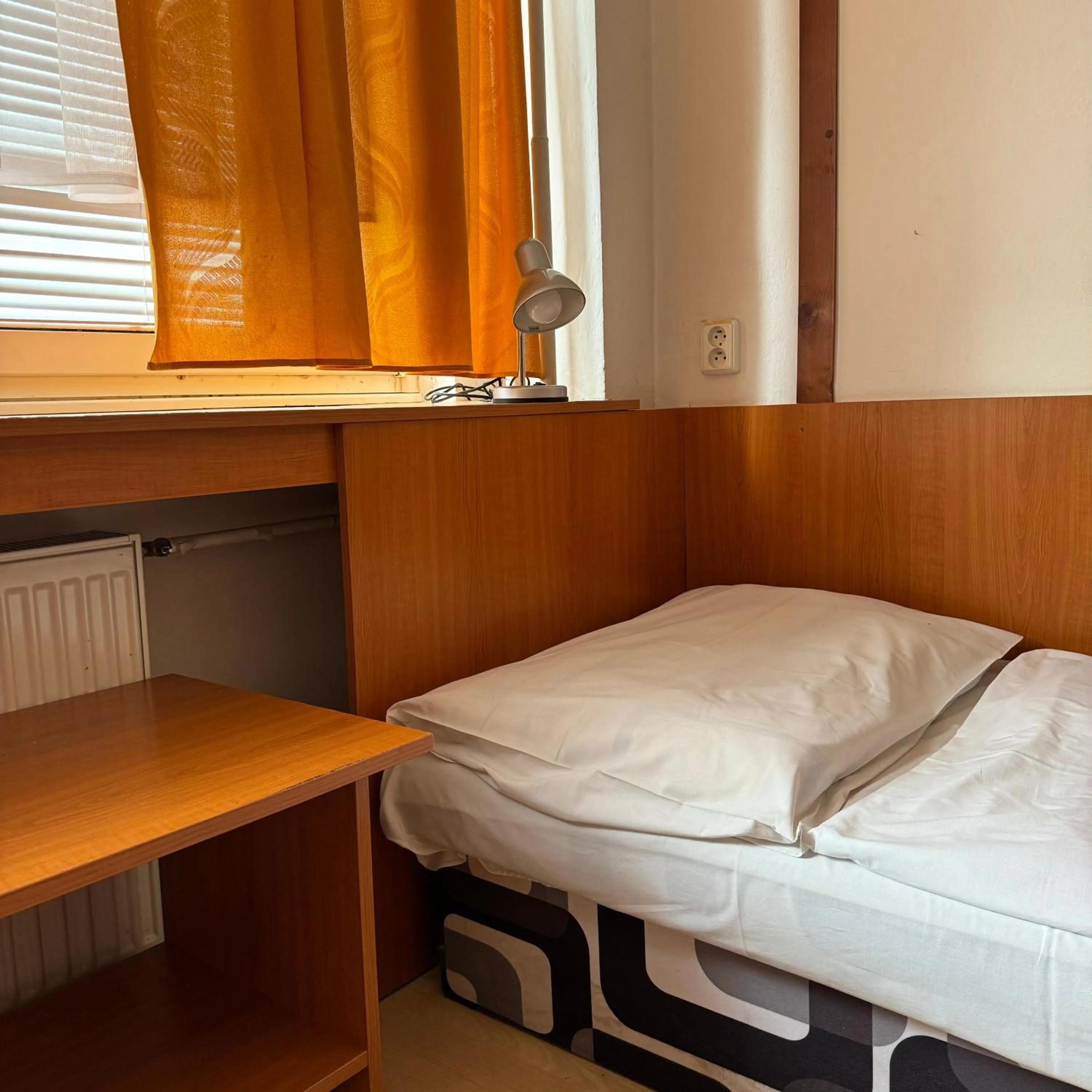 Photo of the whole room, Bed in Hotel Avion