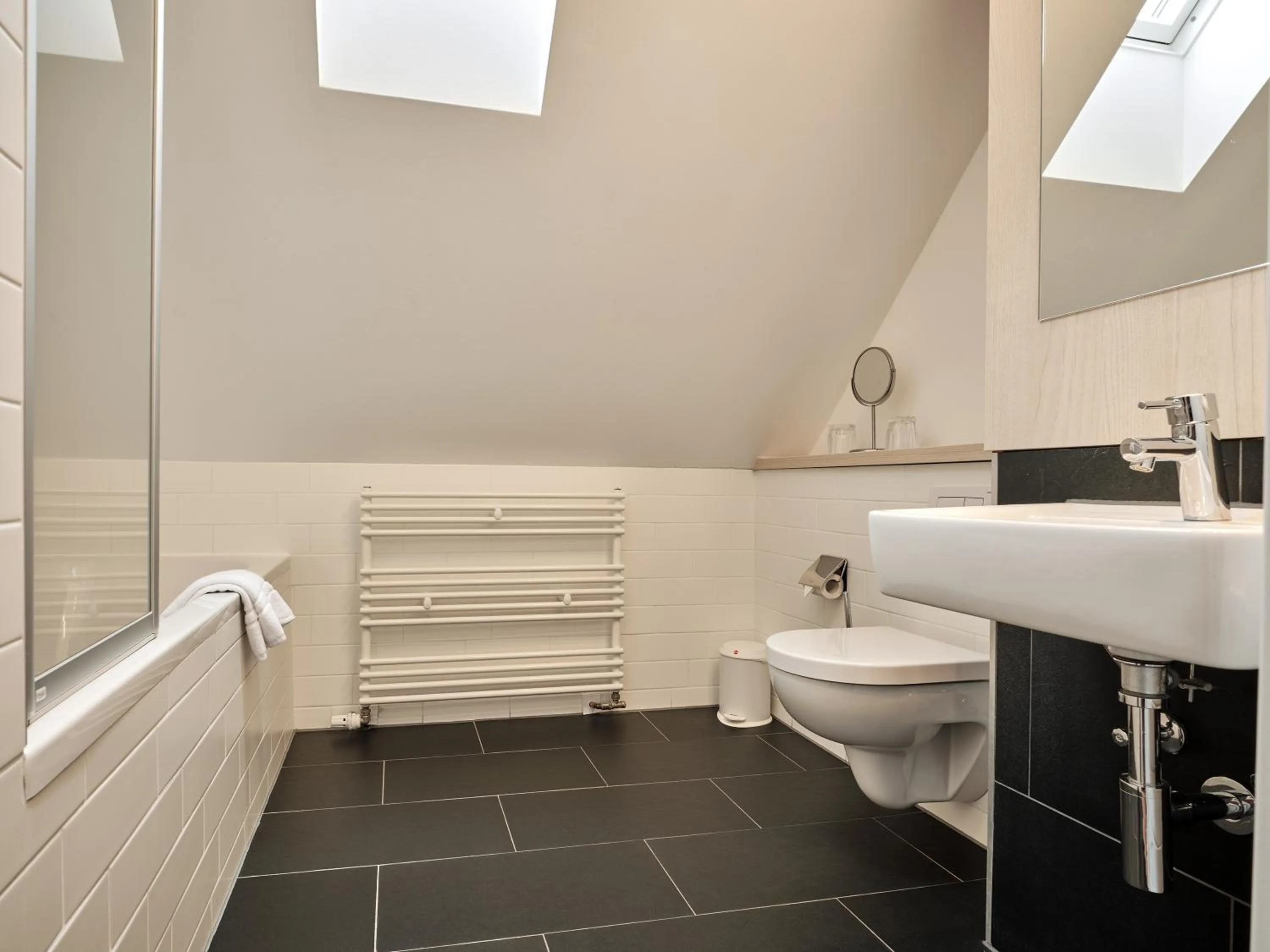 Bathroom in mein werder - hotel am markt