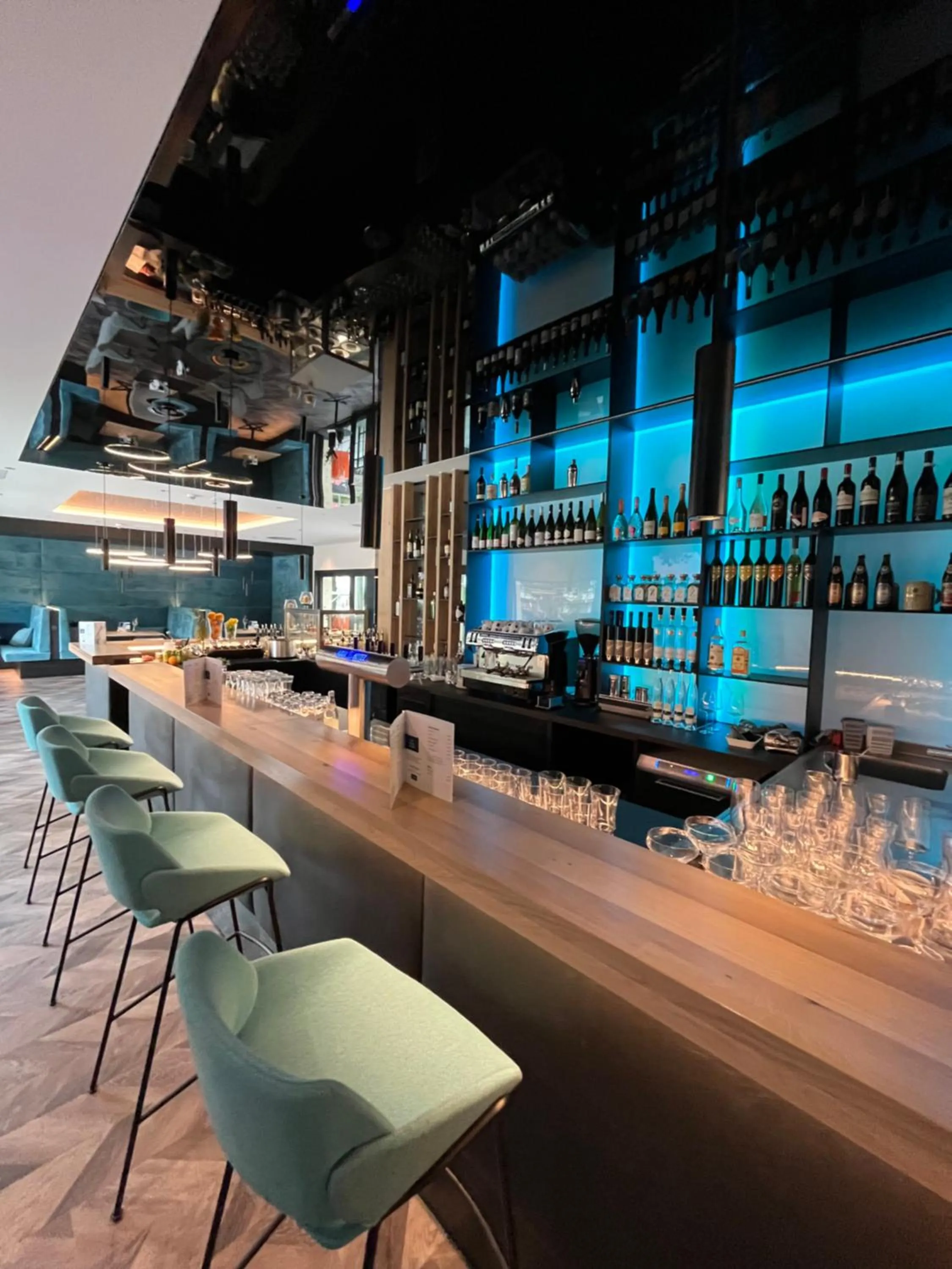 Lounge or bar in Aqua Blu Hotel
