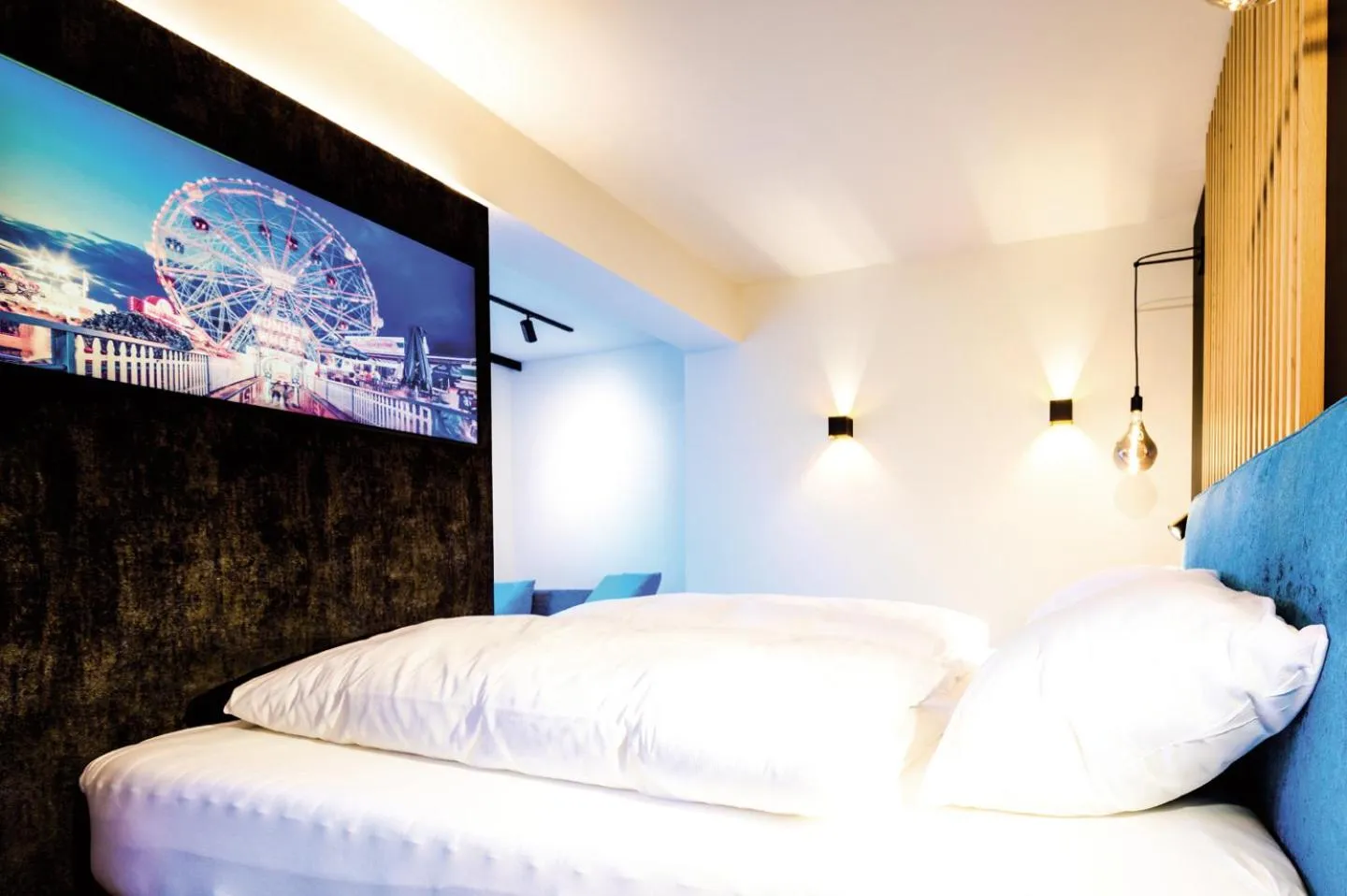 Bed in Aqua Blu Hotel