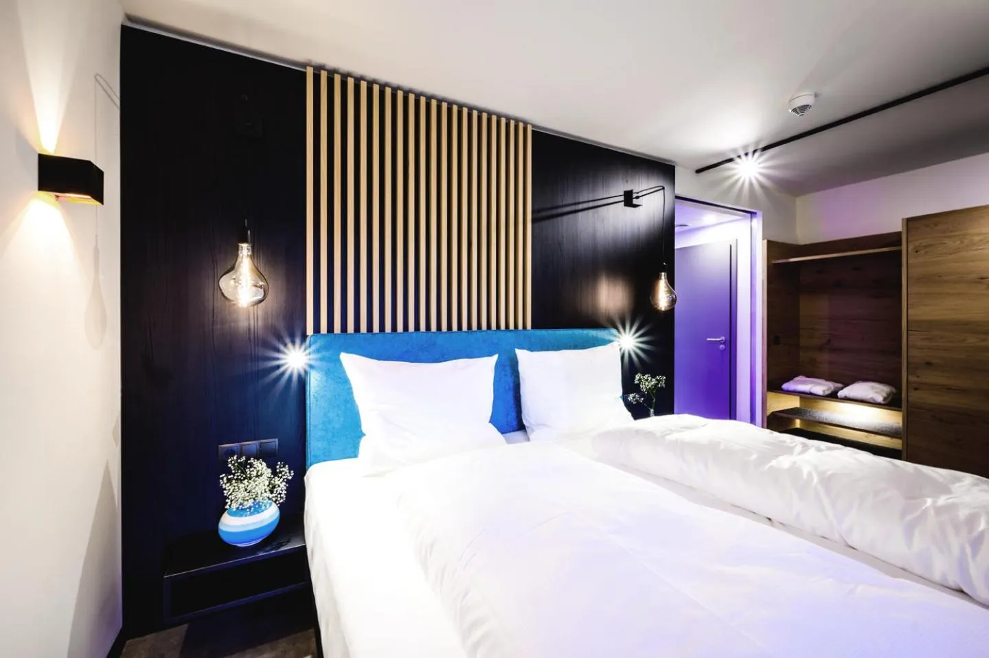 Bed in Aqua Blu Hotel