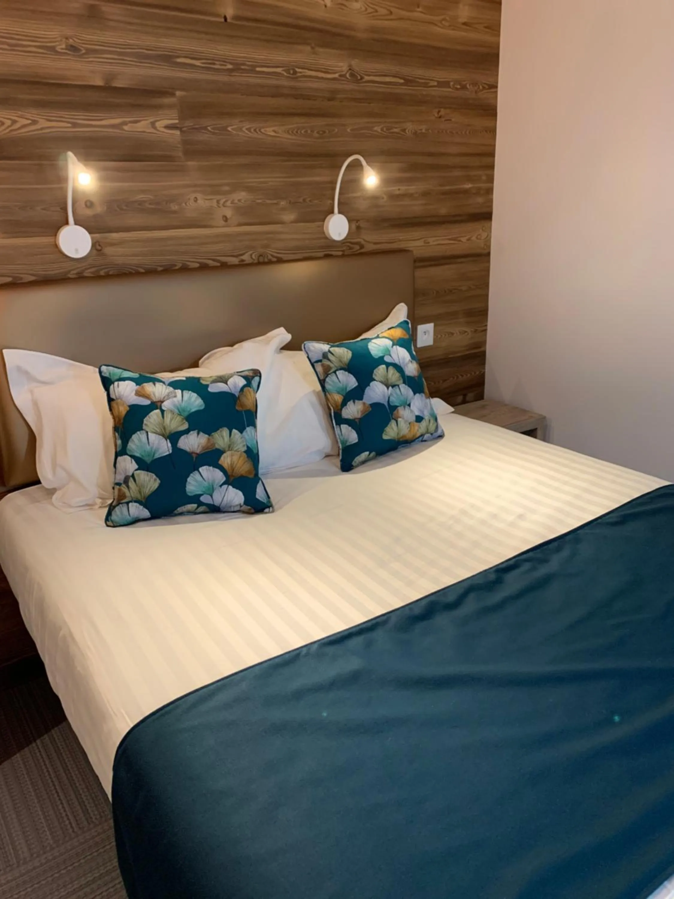 Bed in Hôtel Lacour