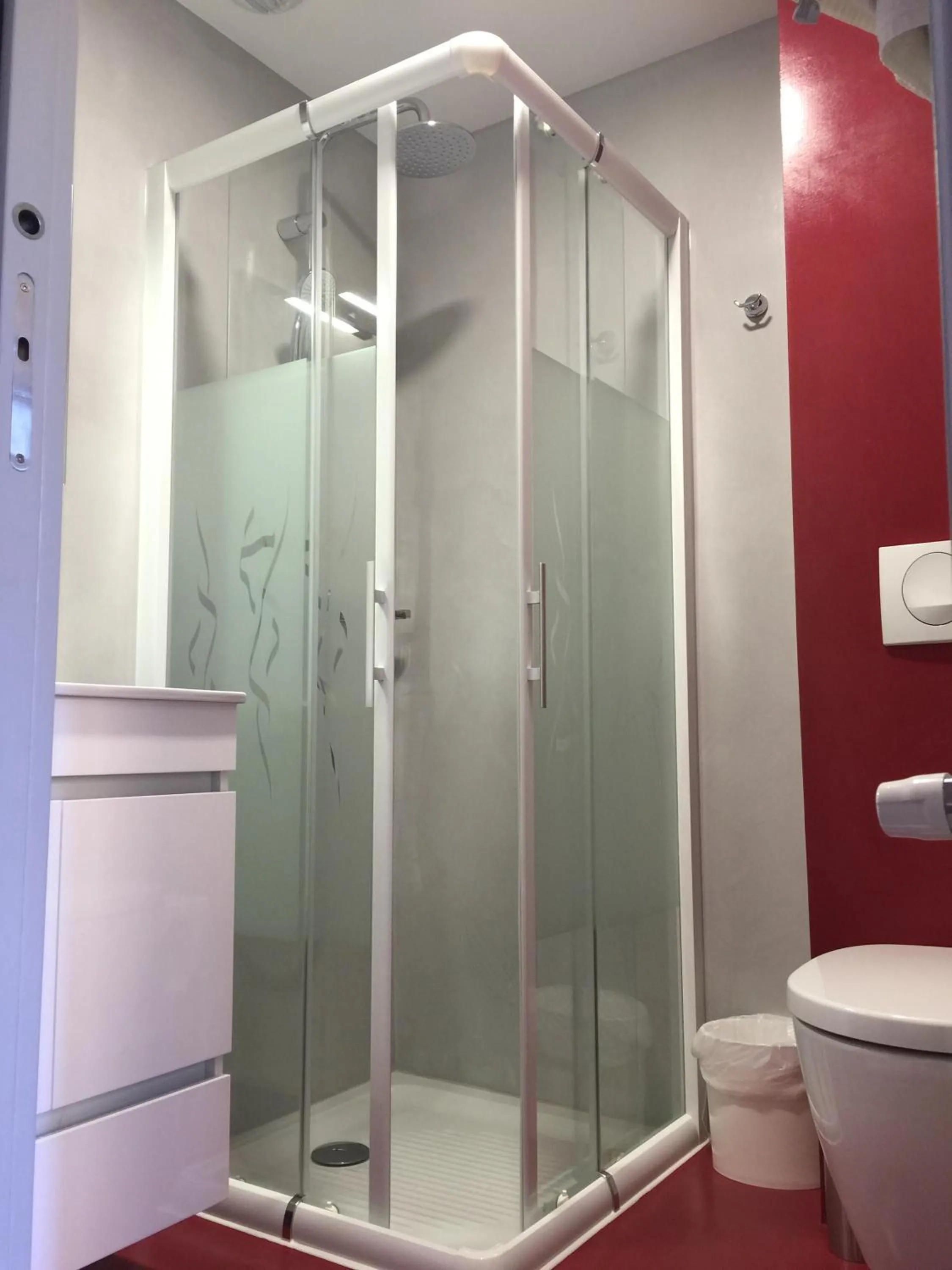 Bathroom in Hôtel Lacour