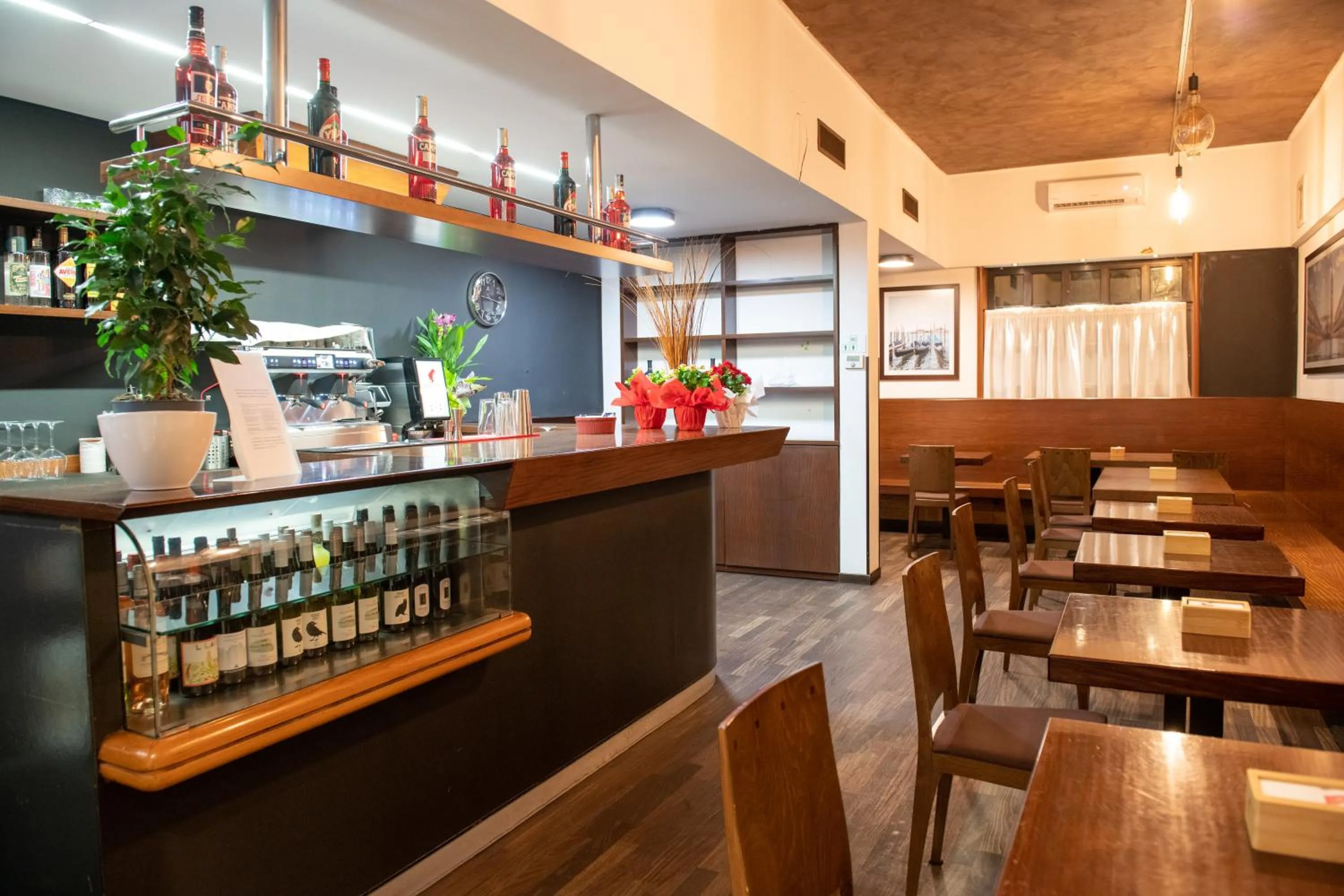 Restaurant/places to eat in Hotel Autoespresso Venice - Atika & Atif