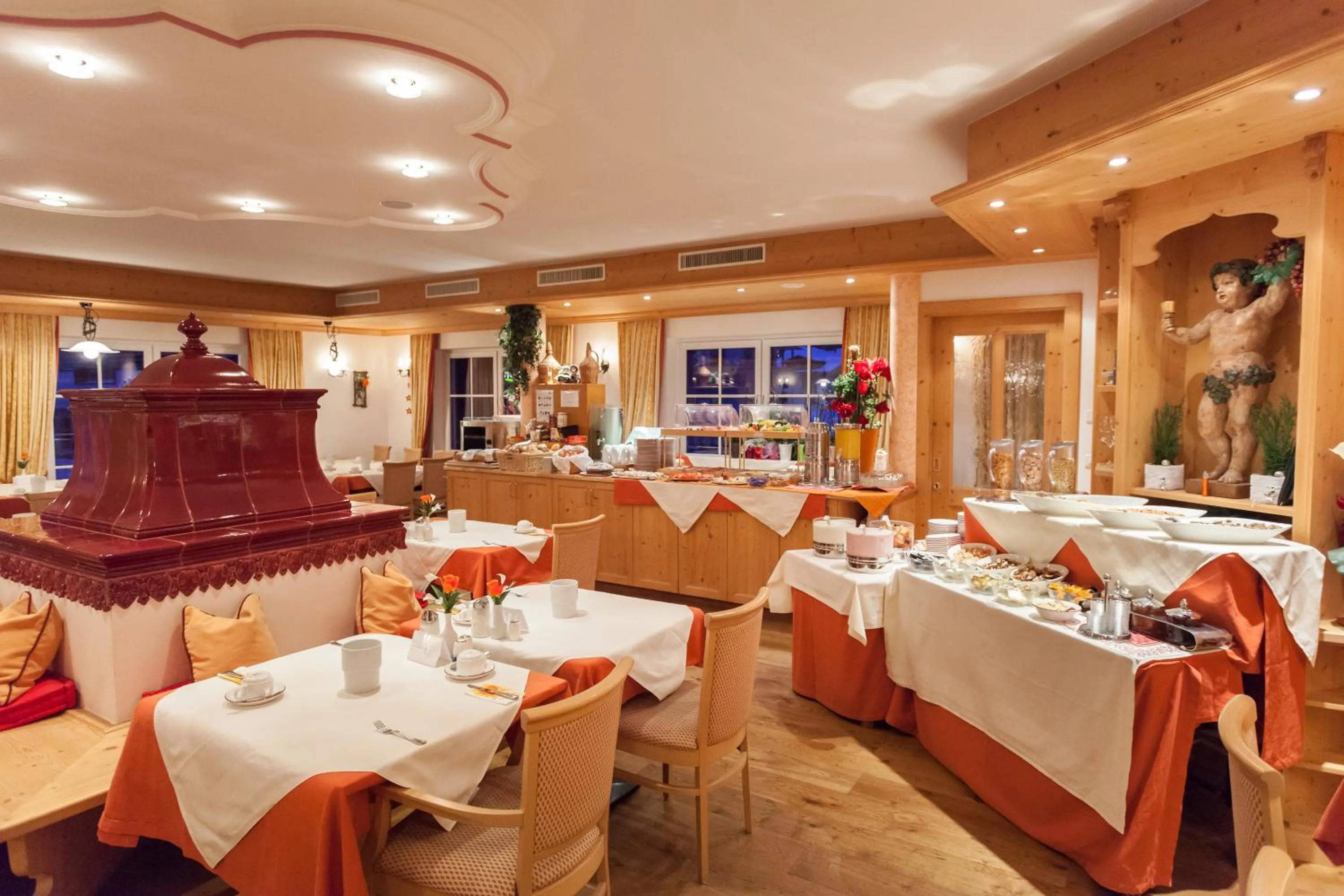 Restaurant/places to eat in Hotel Sportalm