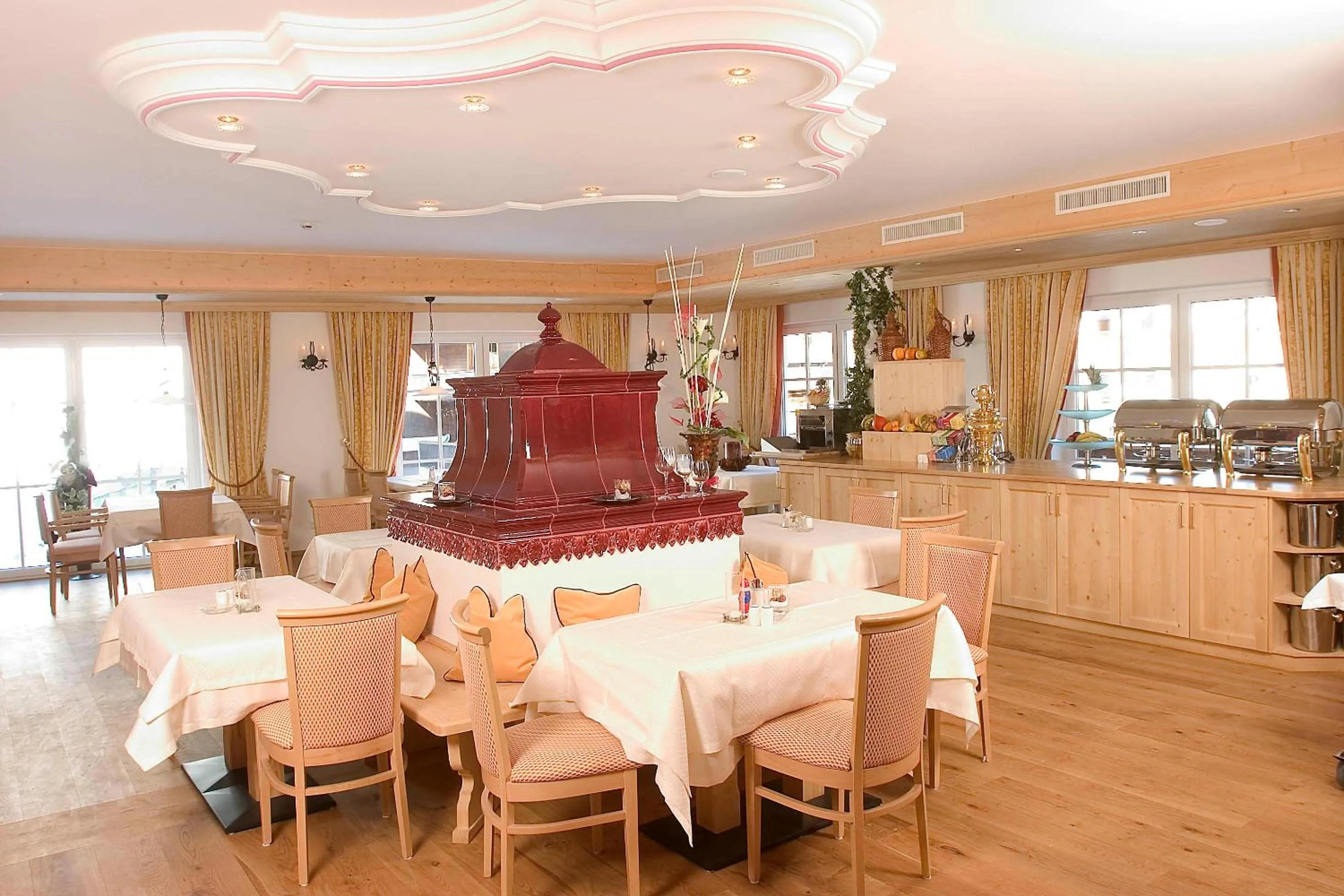 Restaurant/places to eat in Hotel Sportalm
