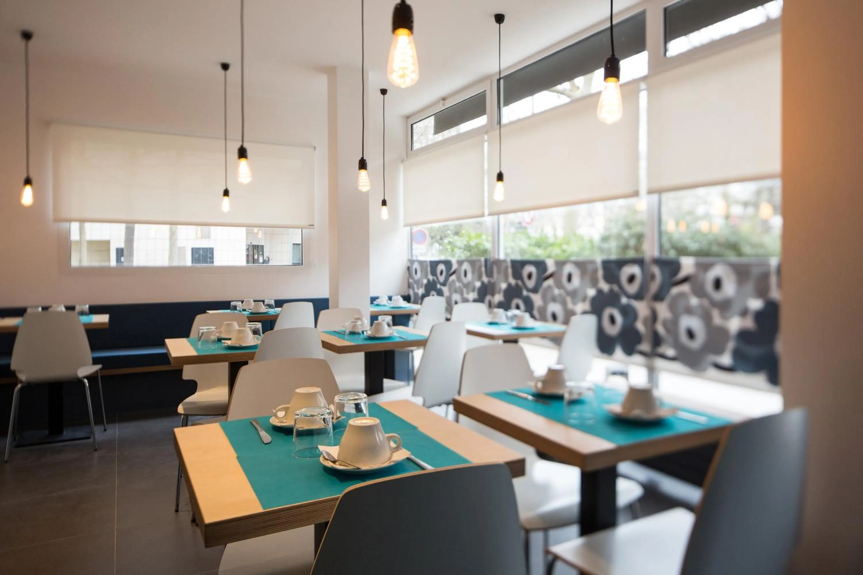 Restaurant/places to eat in La Regence