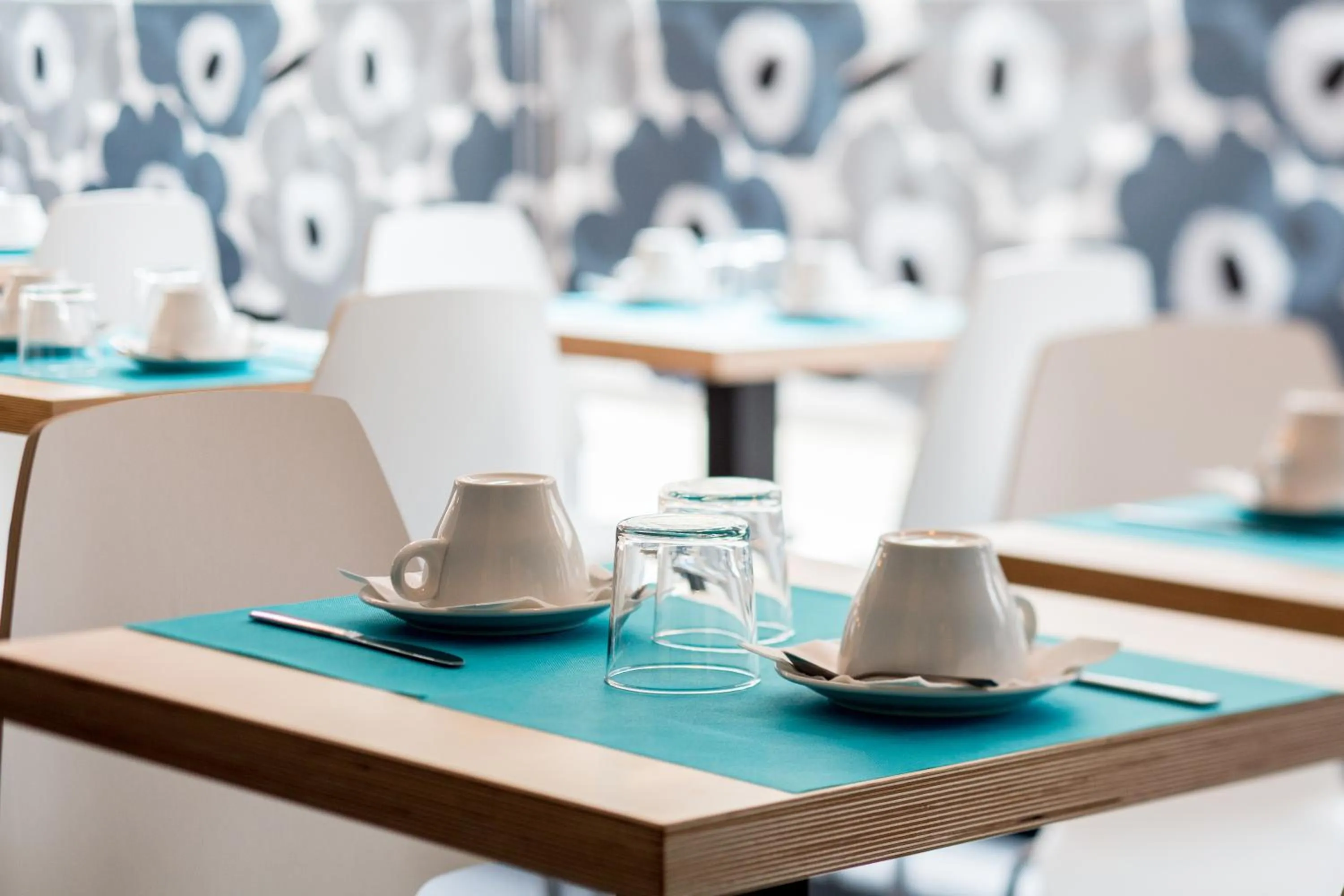 Restaurant/places to eat in La Regence