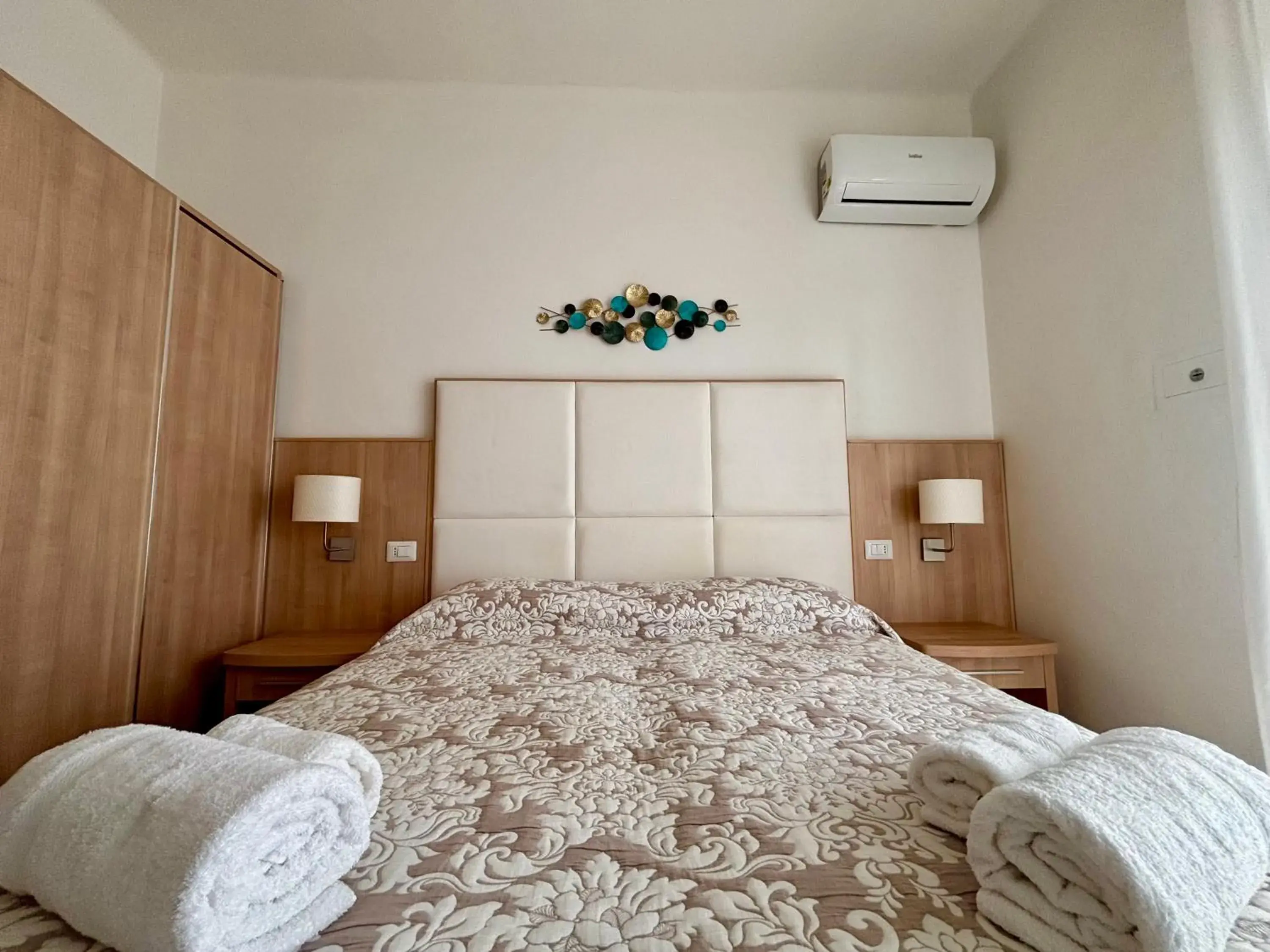 Double Queen Room with Balcony and Sea View in Hotel Alda Double Queen Room with Balcony and Sea View in Hotel Alda