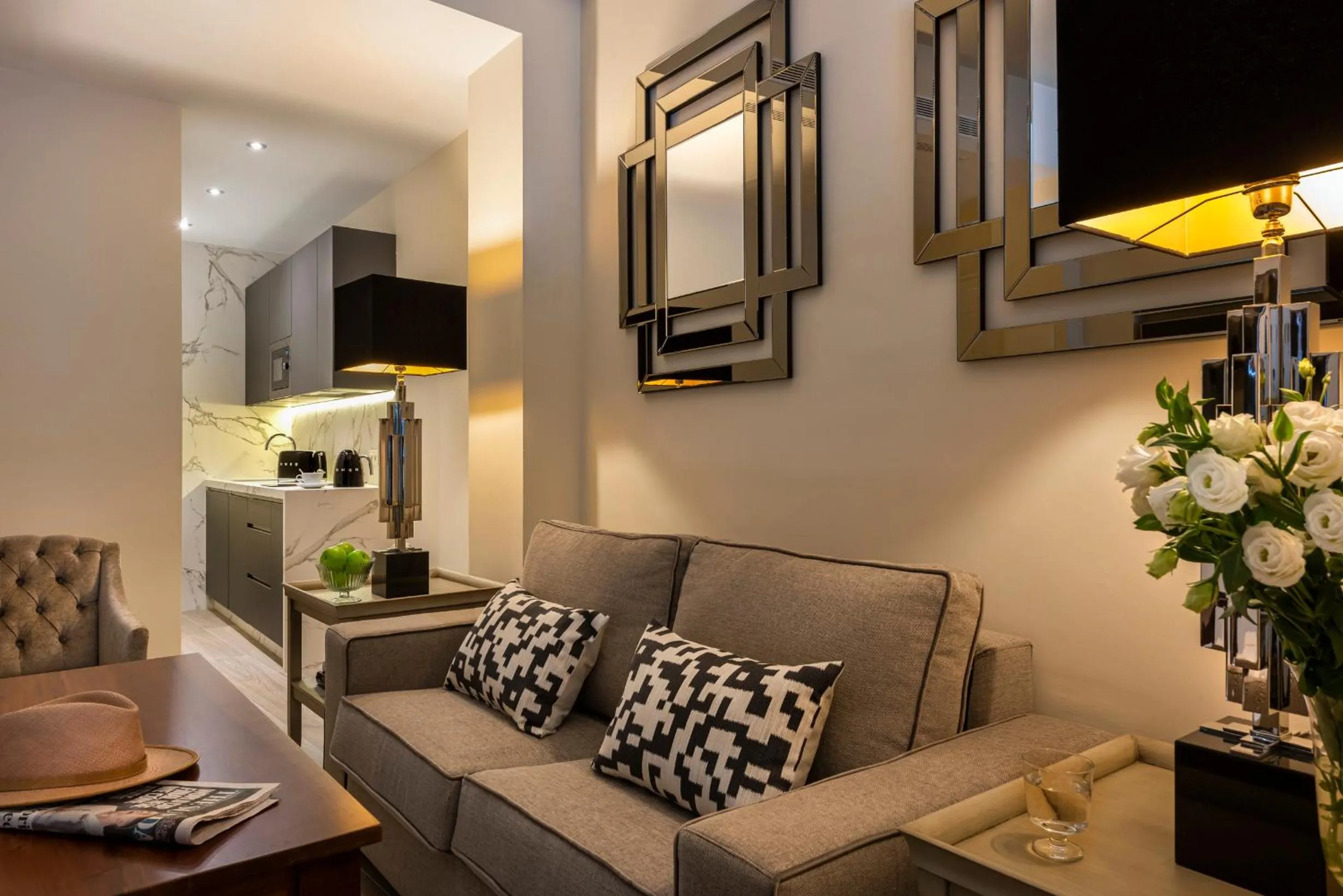 Living room in Casa de Triana Luxury Suites by Casa del Poeta