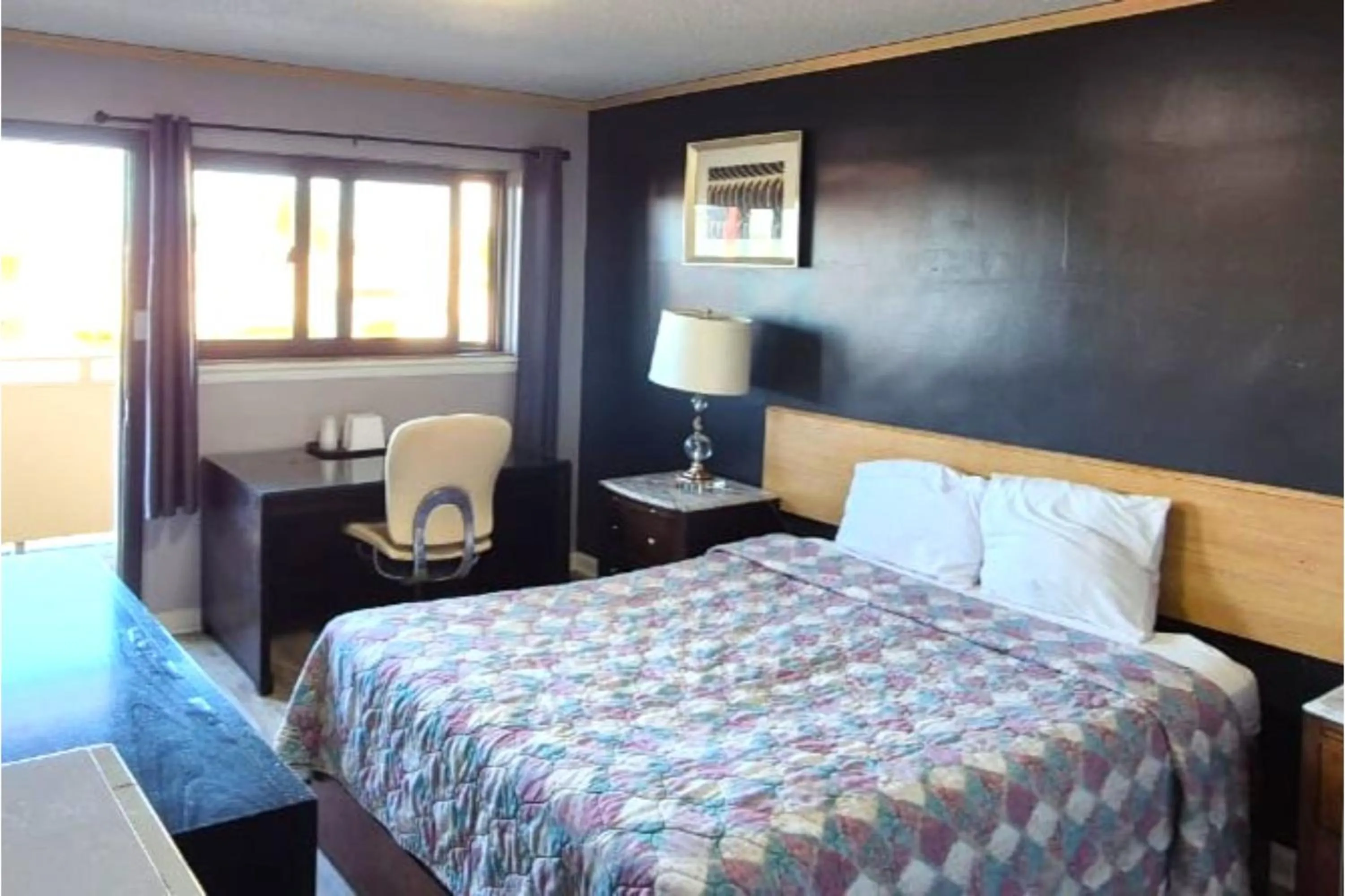 Bedroom, Bed in Motel Edgebrook Chicago North Shore By Oyo