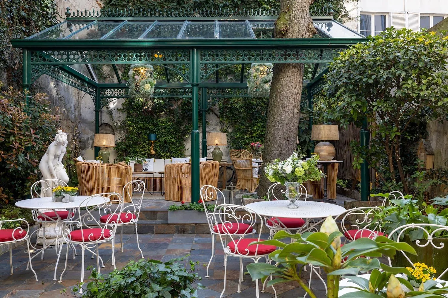Garden in Hôtel Des Marronniers