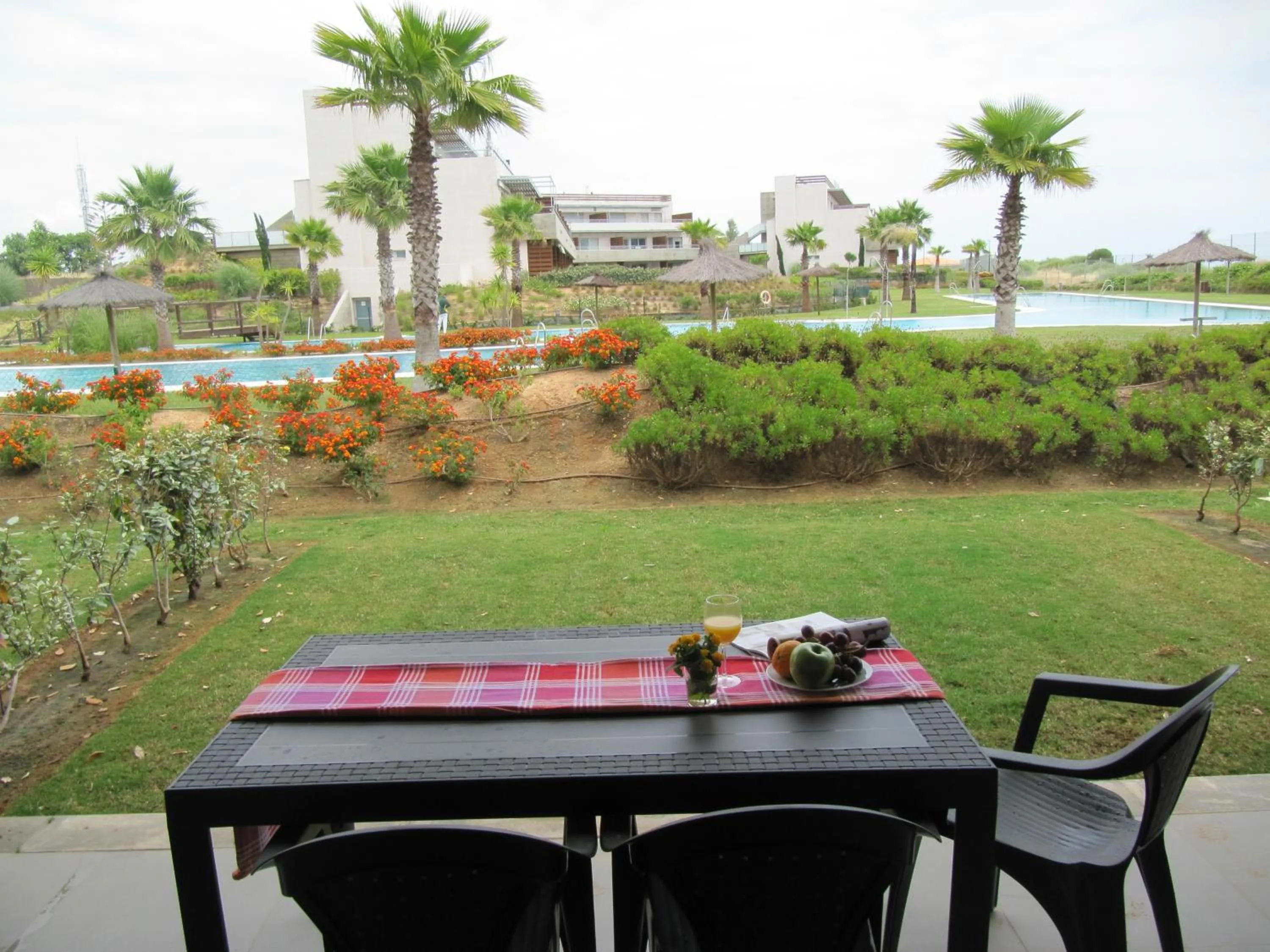 Patio in Life Apartments El Rompido