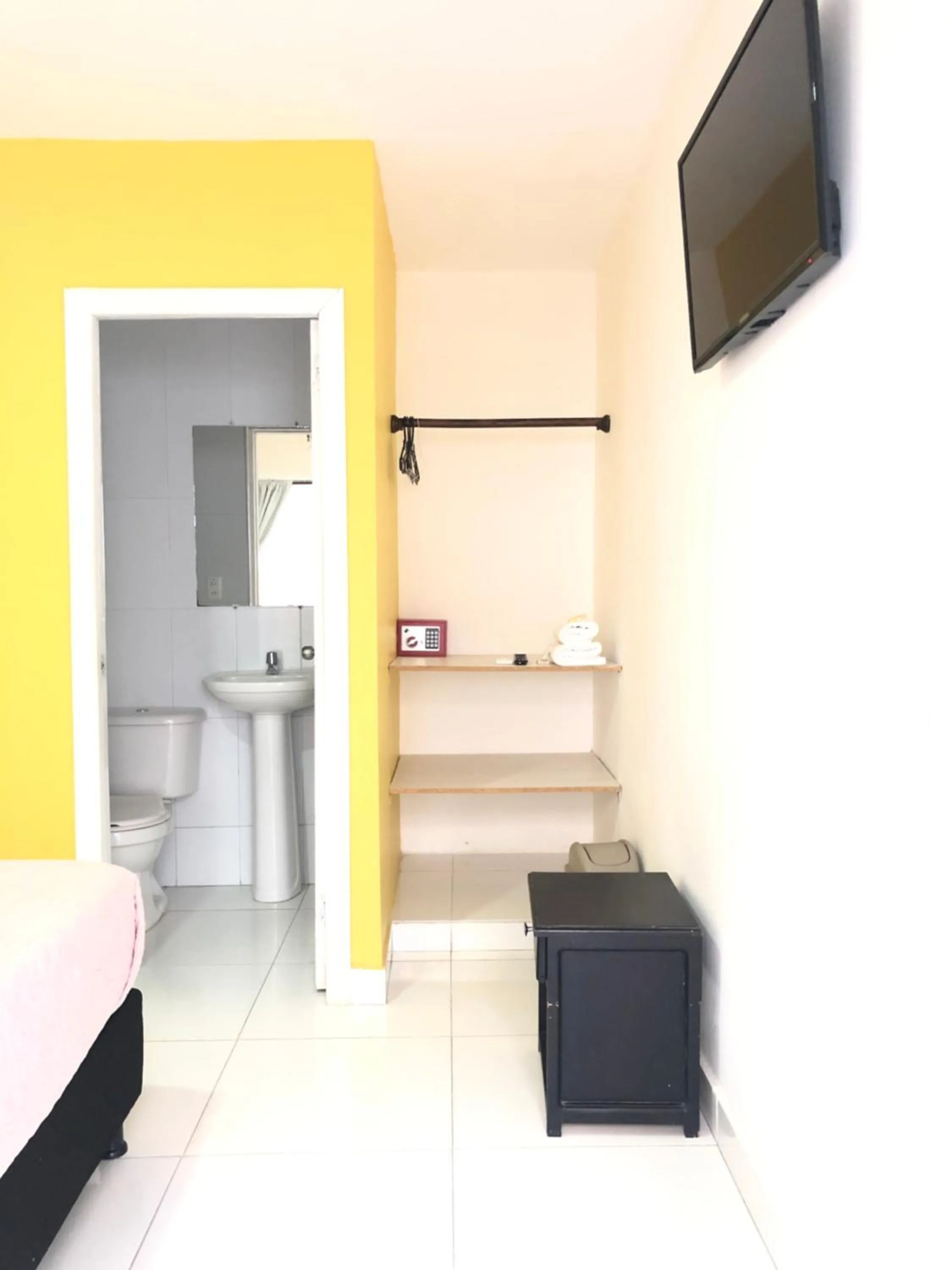 Communal lounge/ TV room in Hotel Balcones de Bocagrande