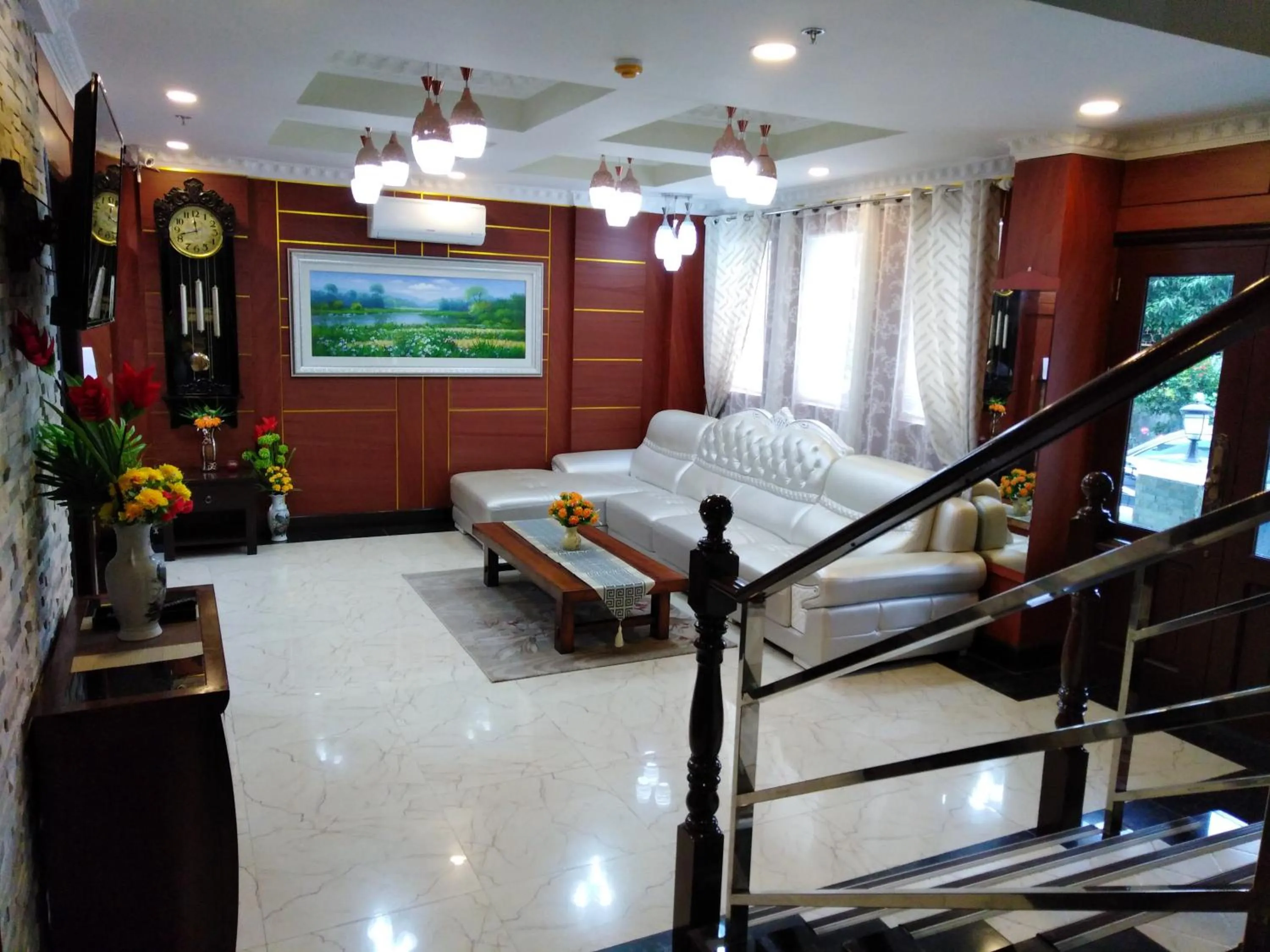 Lobby or reception, Bed in Venezia Suites Hotel Iloilo