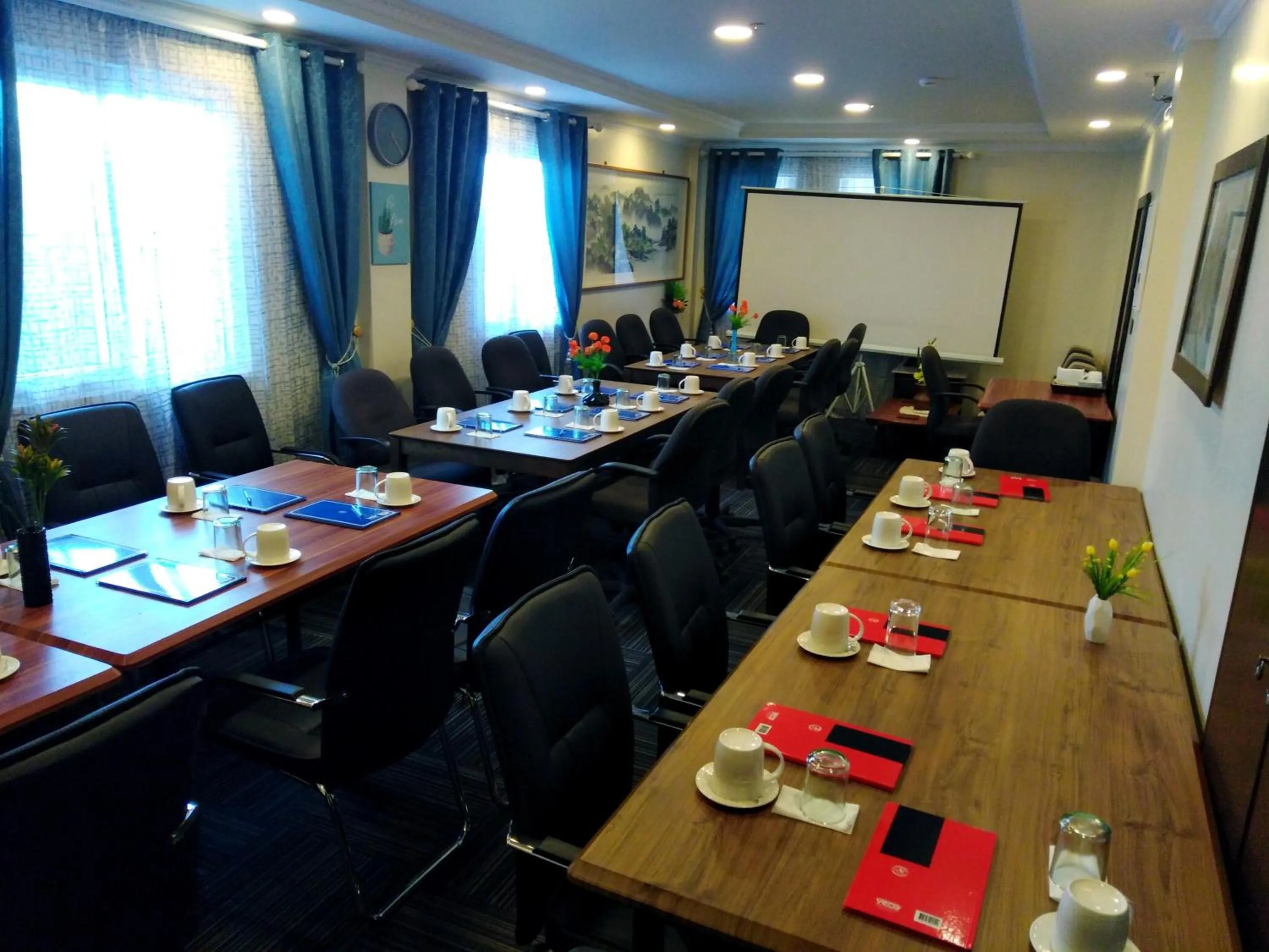 Meeting/conference room in Venezia Suites Hotel Iloilo