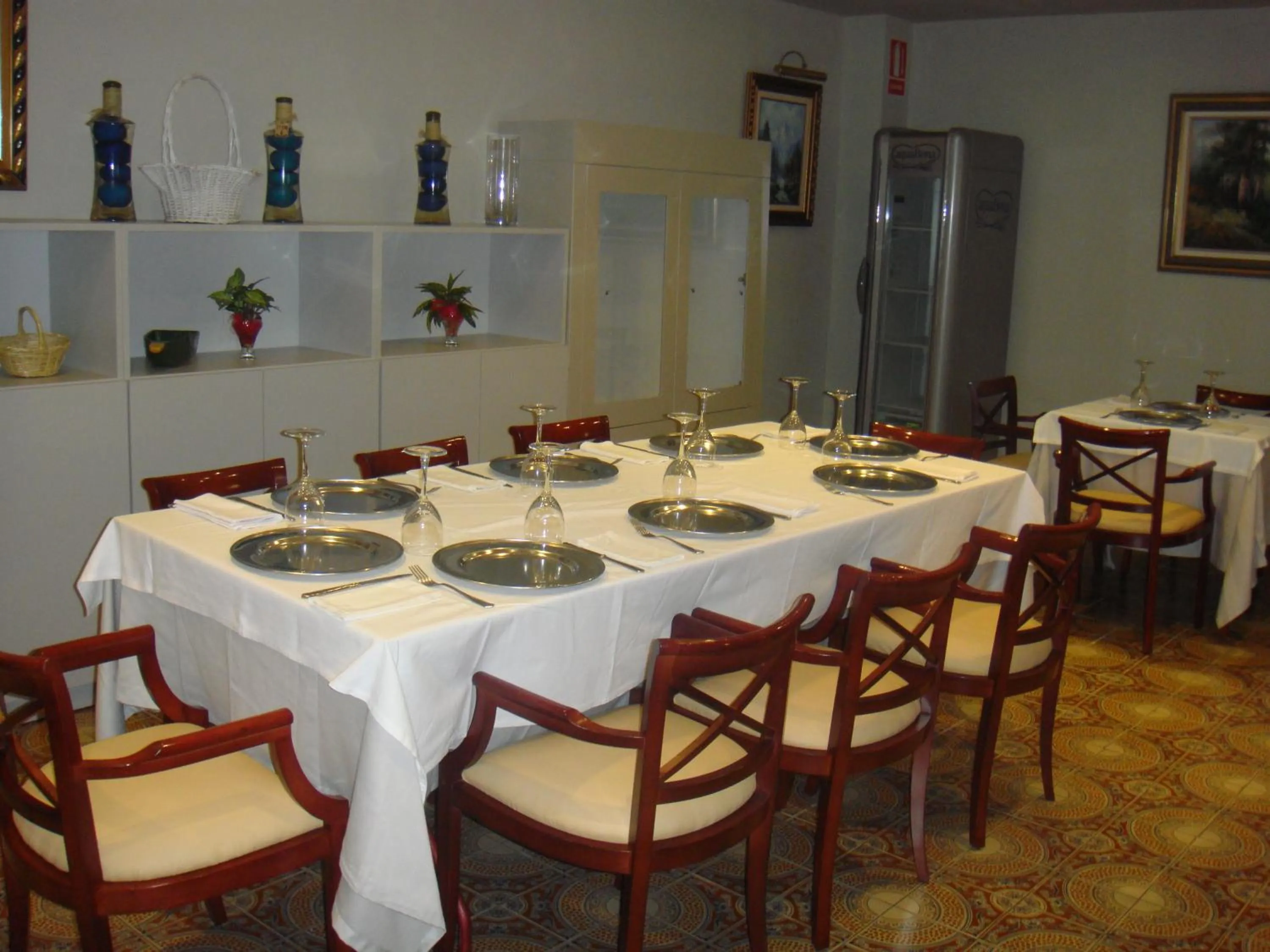 Restaurant/places to eat in Hotel Sacratif