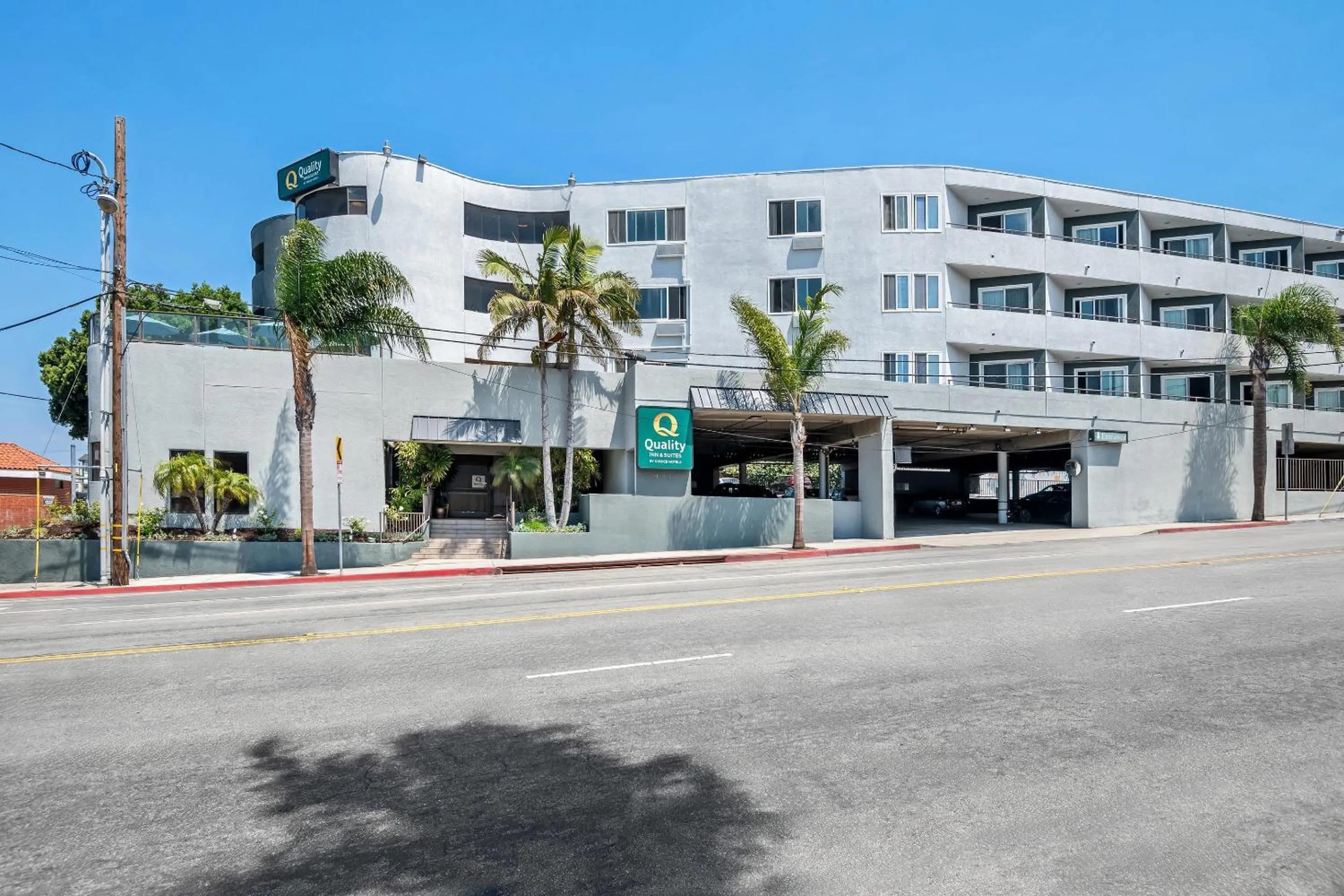 Property building in Quality Inn & Suites Hermosa Beach
