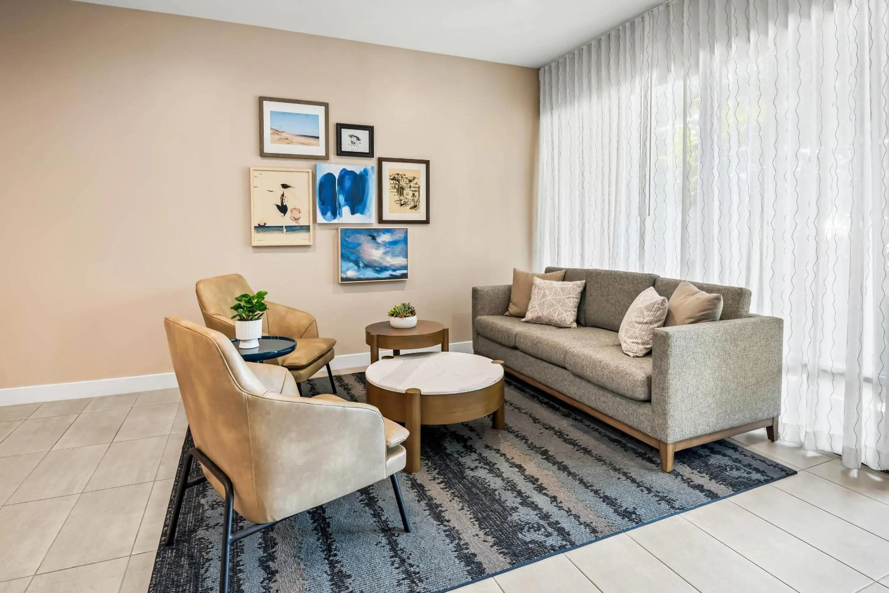 Lobby or reception in Quality Inn & Suites Hermosa Beach