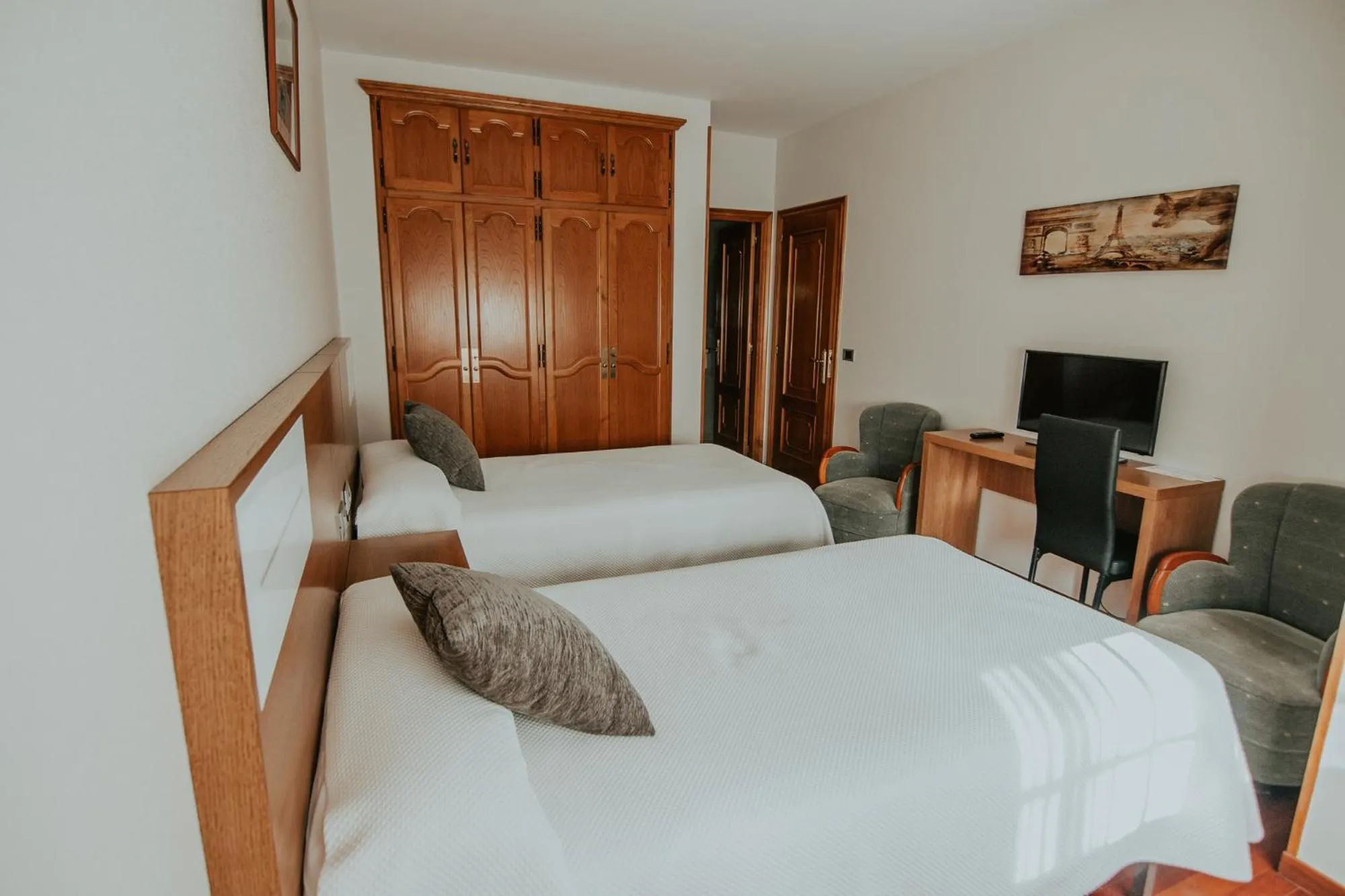 Photo of the whole room, Bed in Hotel A Veiga