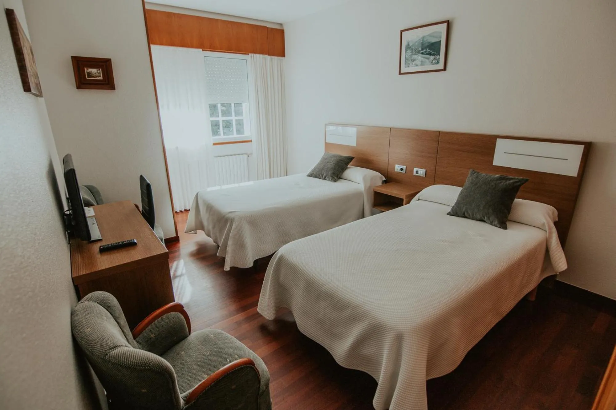 Photo of the whole room, Bed in Hotel A Veiga