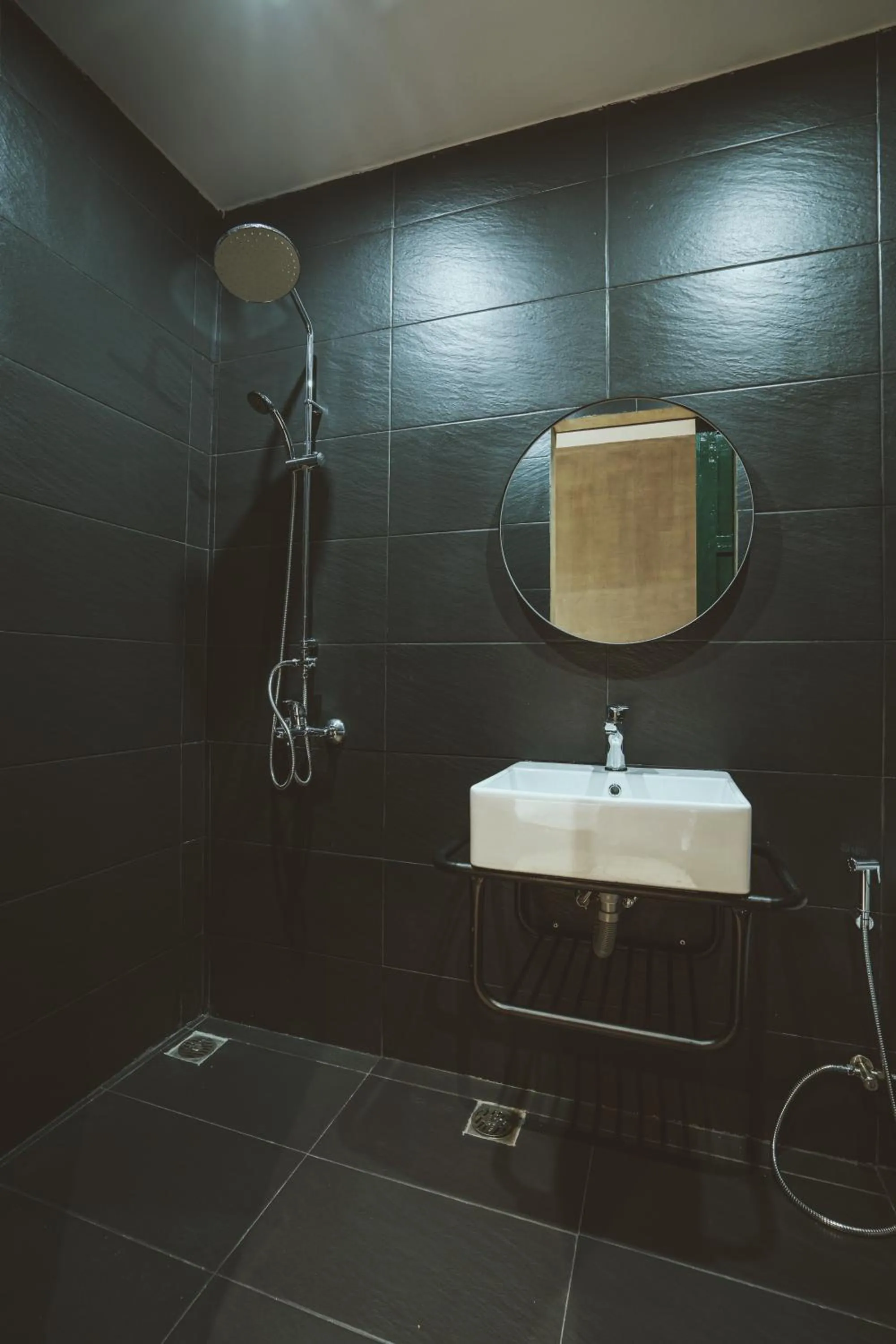 Shower in La Maison Des Délices