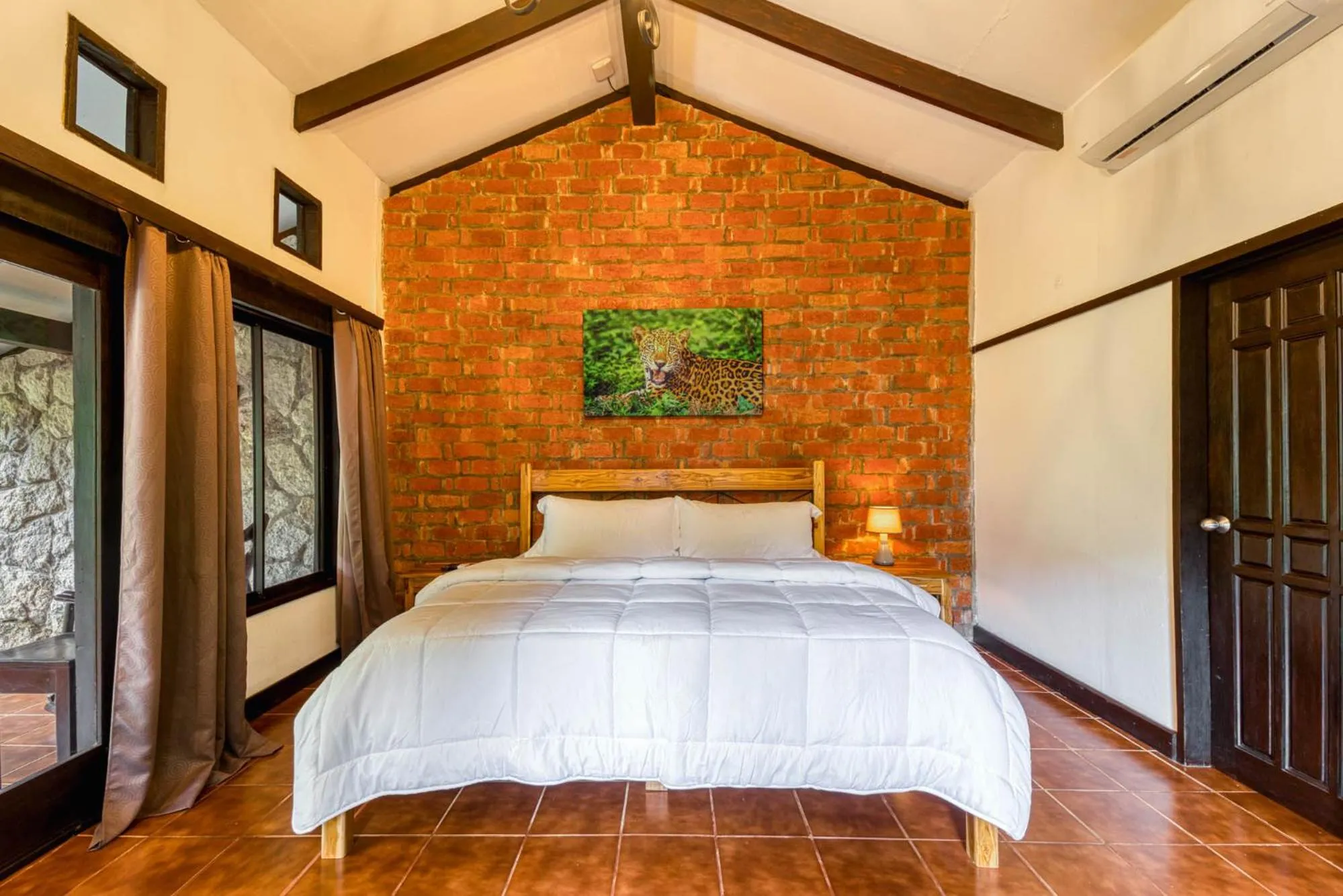 Bed in Hacienda La Pacífica Eco-Lodge