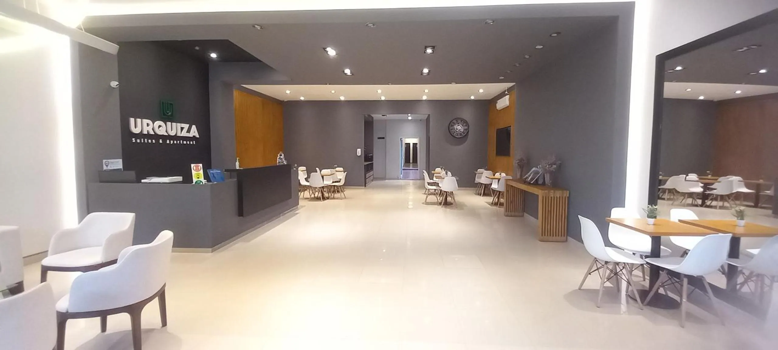 Property building in Urquiza Suites Salta