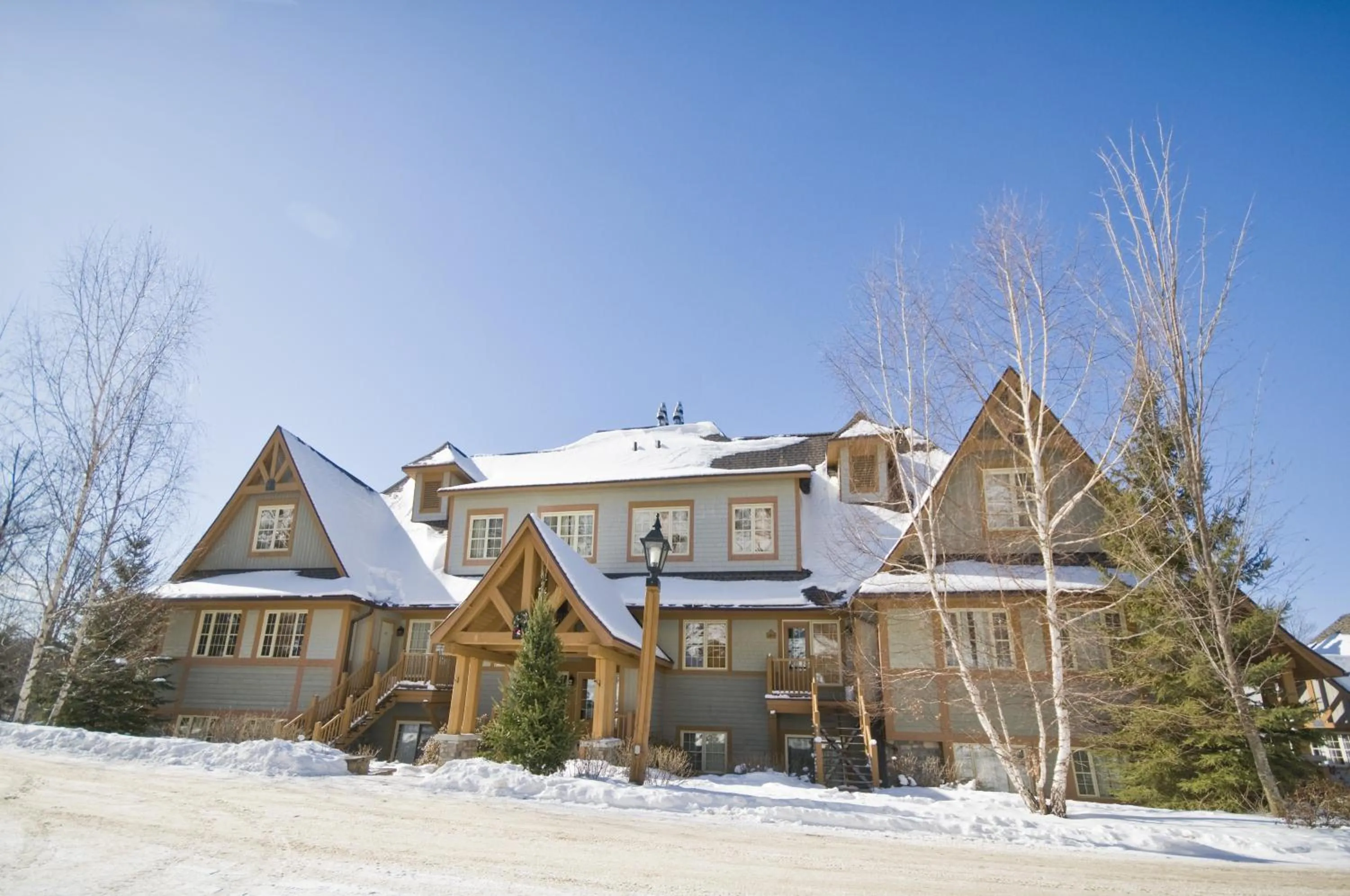 Les Falaises by Rendez-Vous Mont-Tremblant