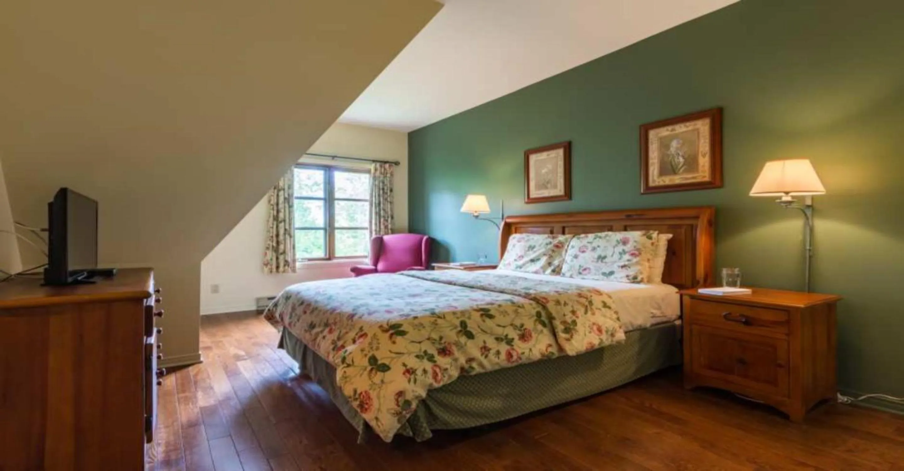 Bed in Le Plateau by Rendez-Vous Mont-Tremblant