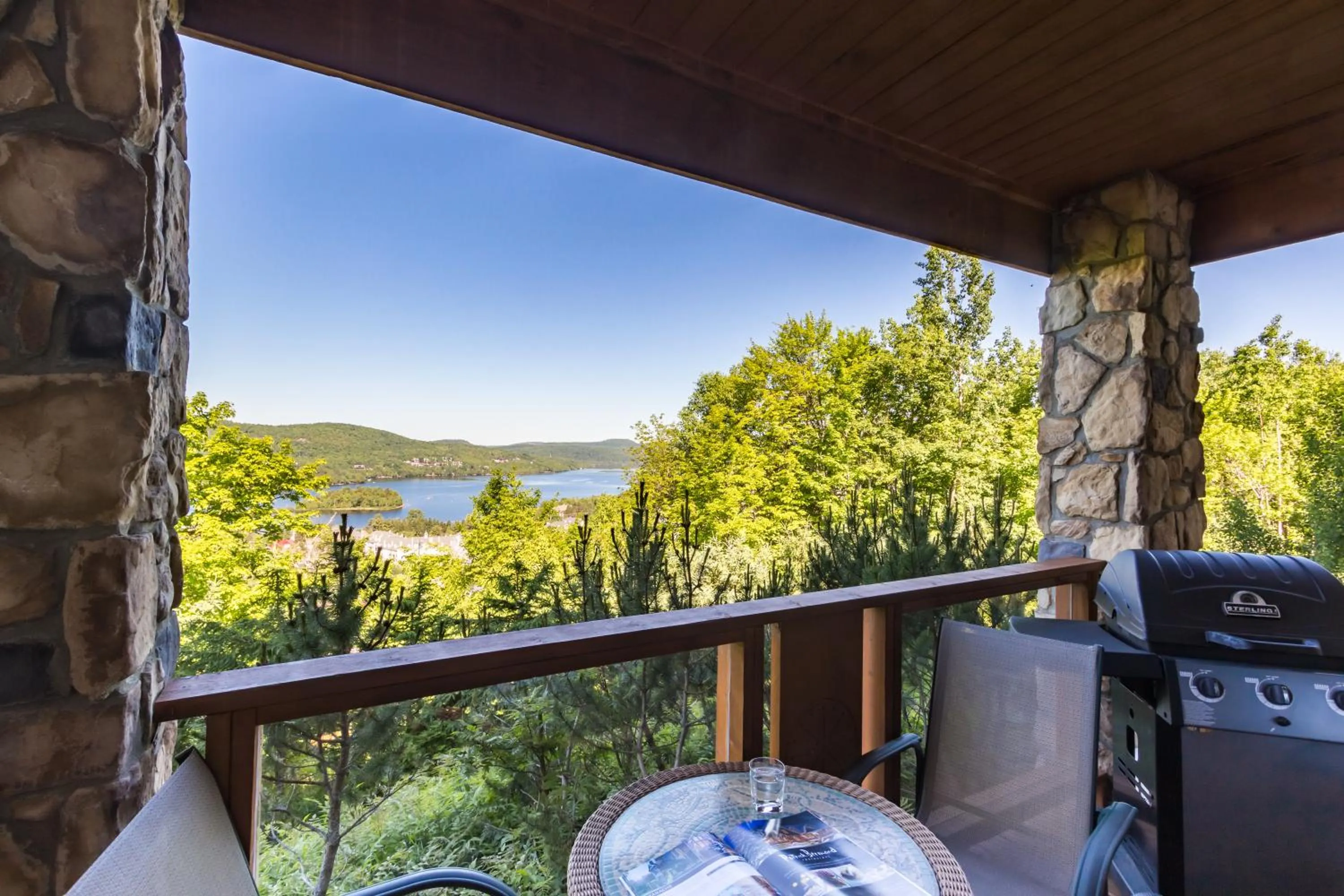 Balcony/Terrace in L'Équinoxe Rendez-Vous Mont-Tremblant