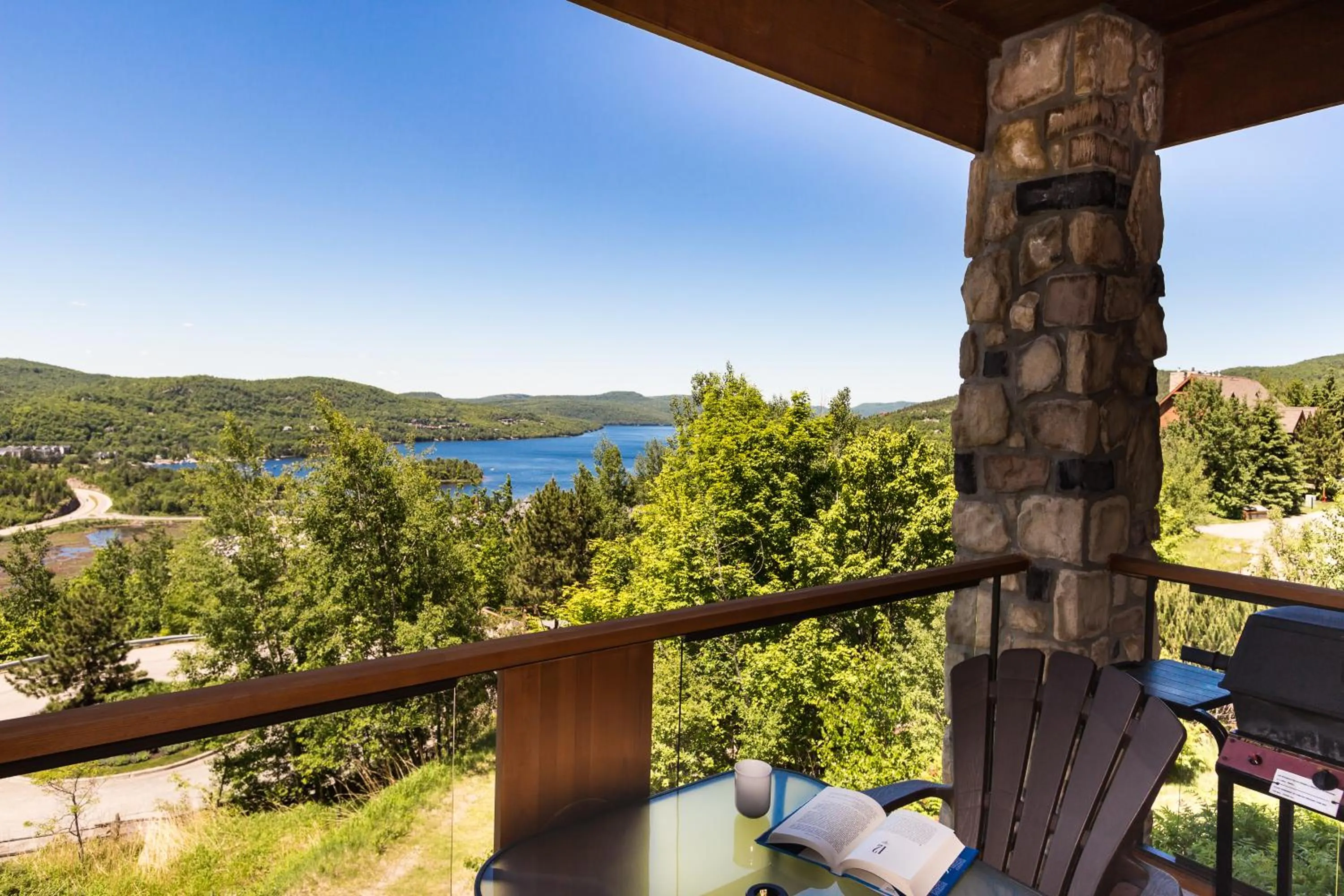 Day in L'Équinoxe Rendez-Vous Mont-Tremblant