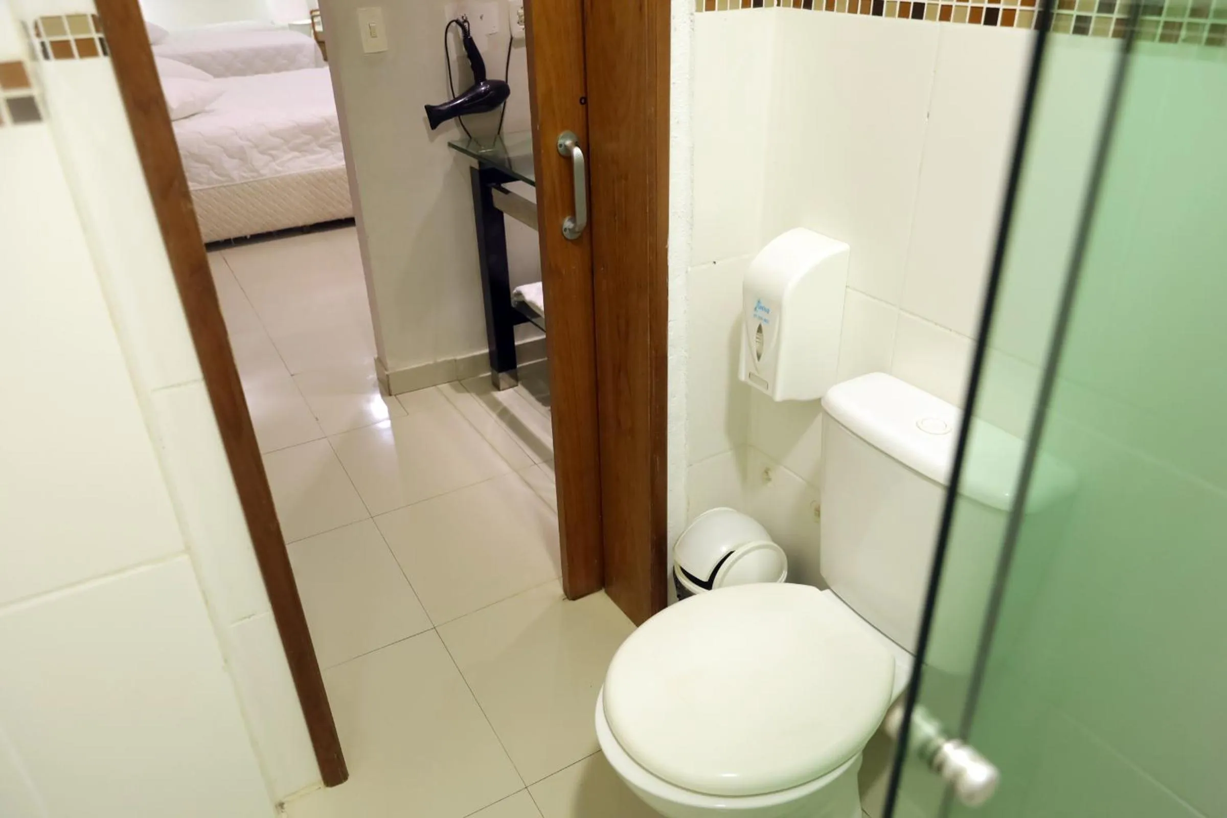 Emirates Hotel & Suites