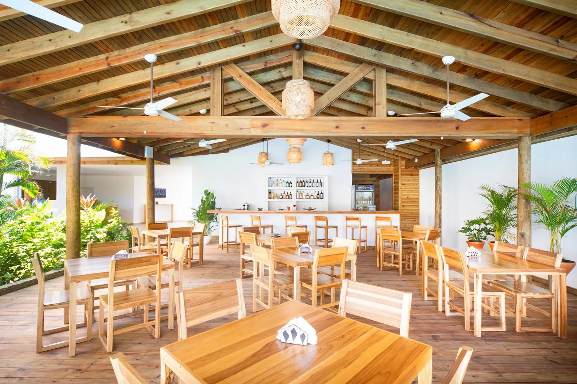 Restaurant/places to eat in Naboo Resort & Dive Center - Adults Only