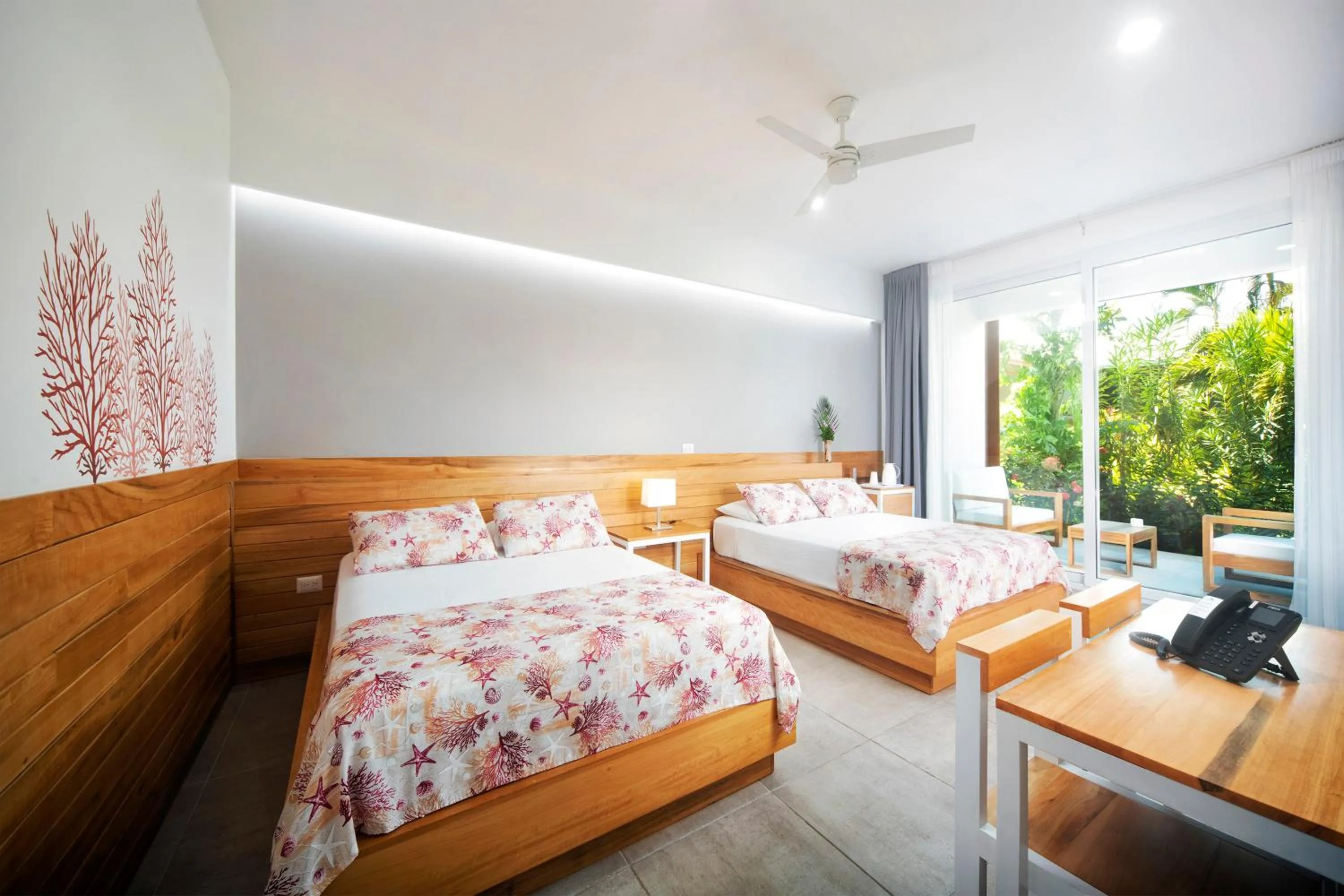 Decorative detail, Bed in Naboo Resort & Dive Center - Adults Only