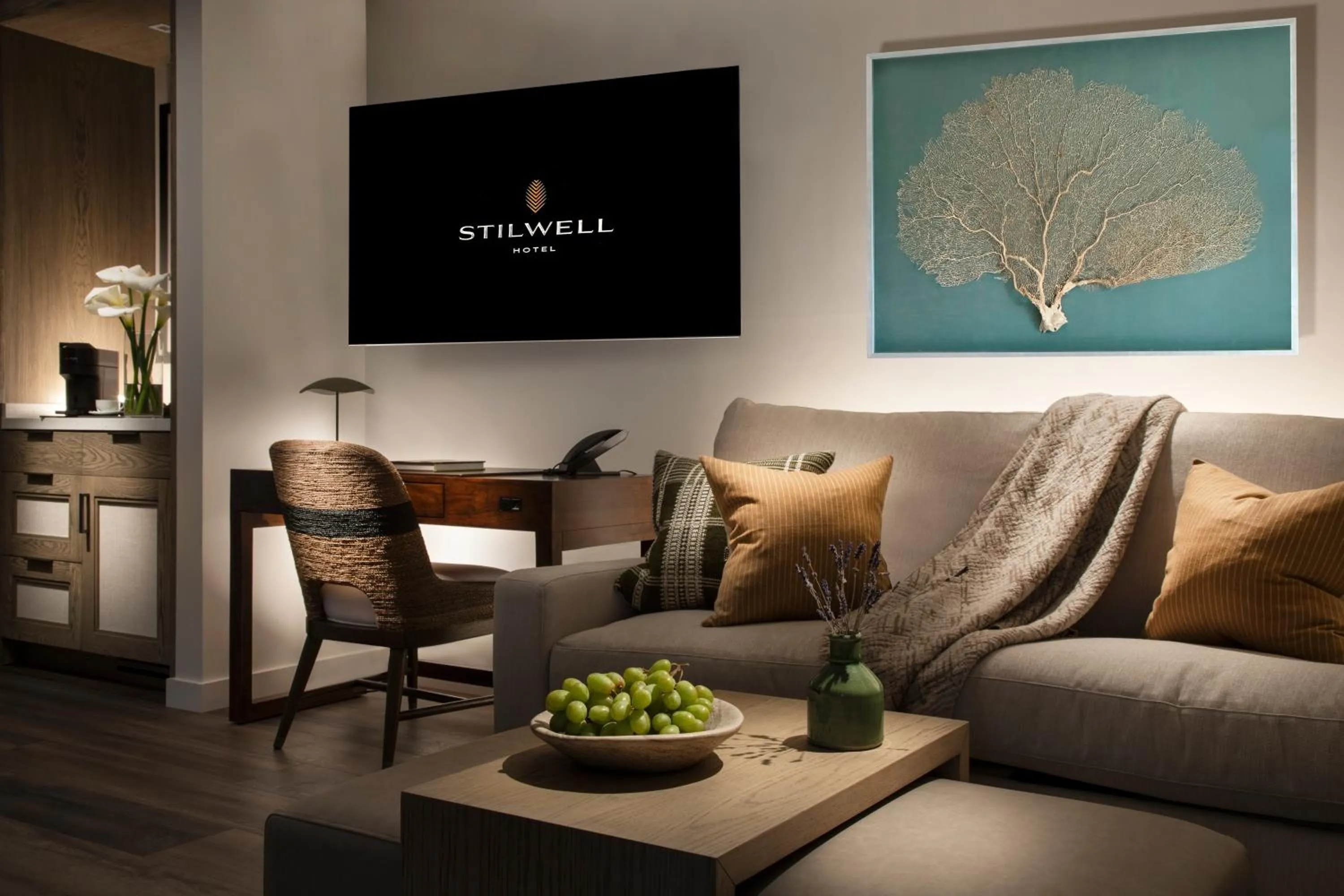 Seating area in Stilwell Hotel