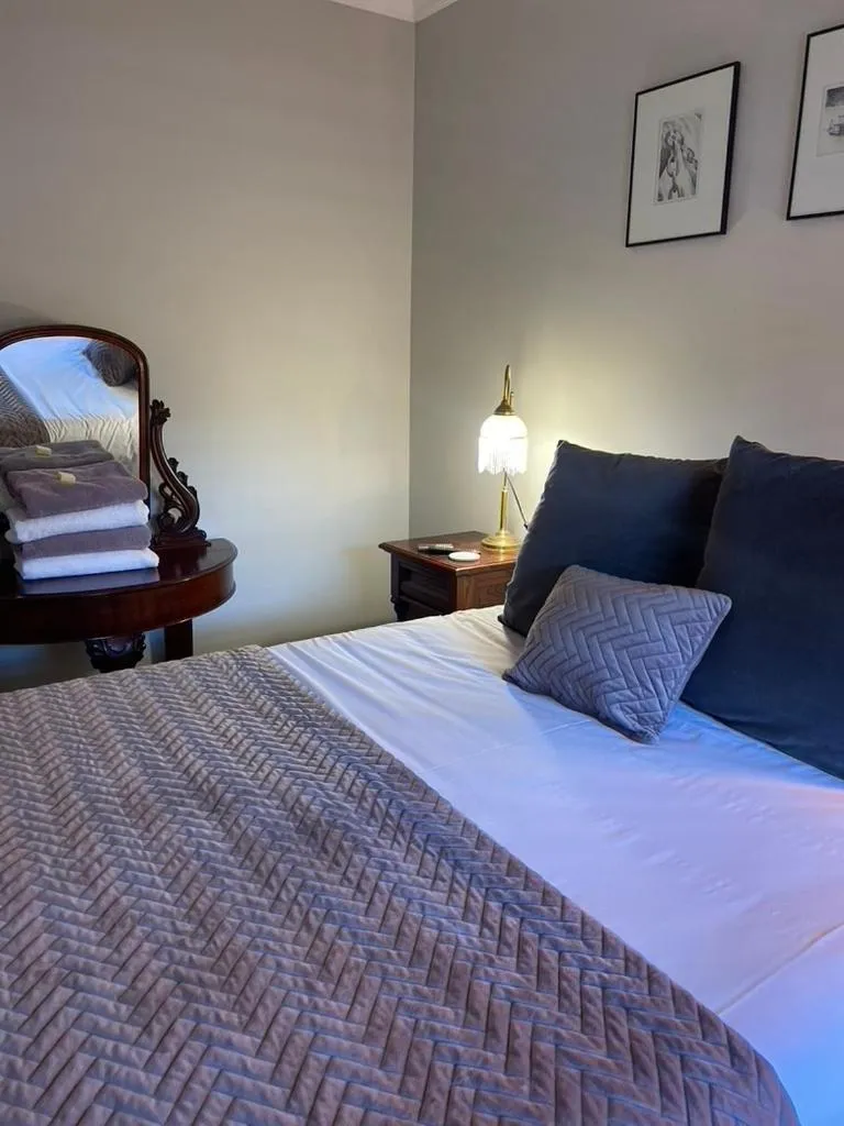 Bed in CocknBull Boutique Hotel Echuca