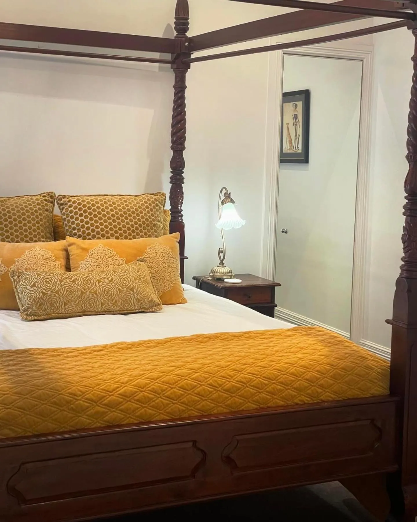 Bed in CocknBull Boutique Hotel Echuca