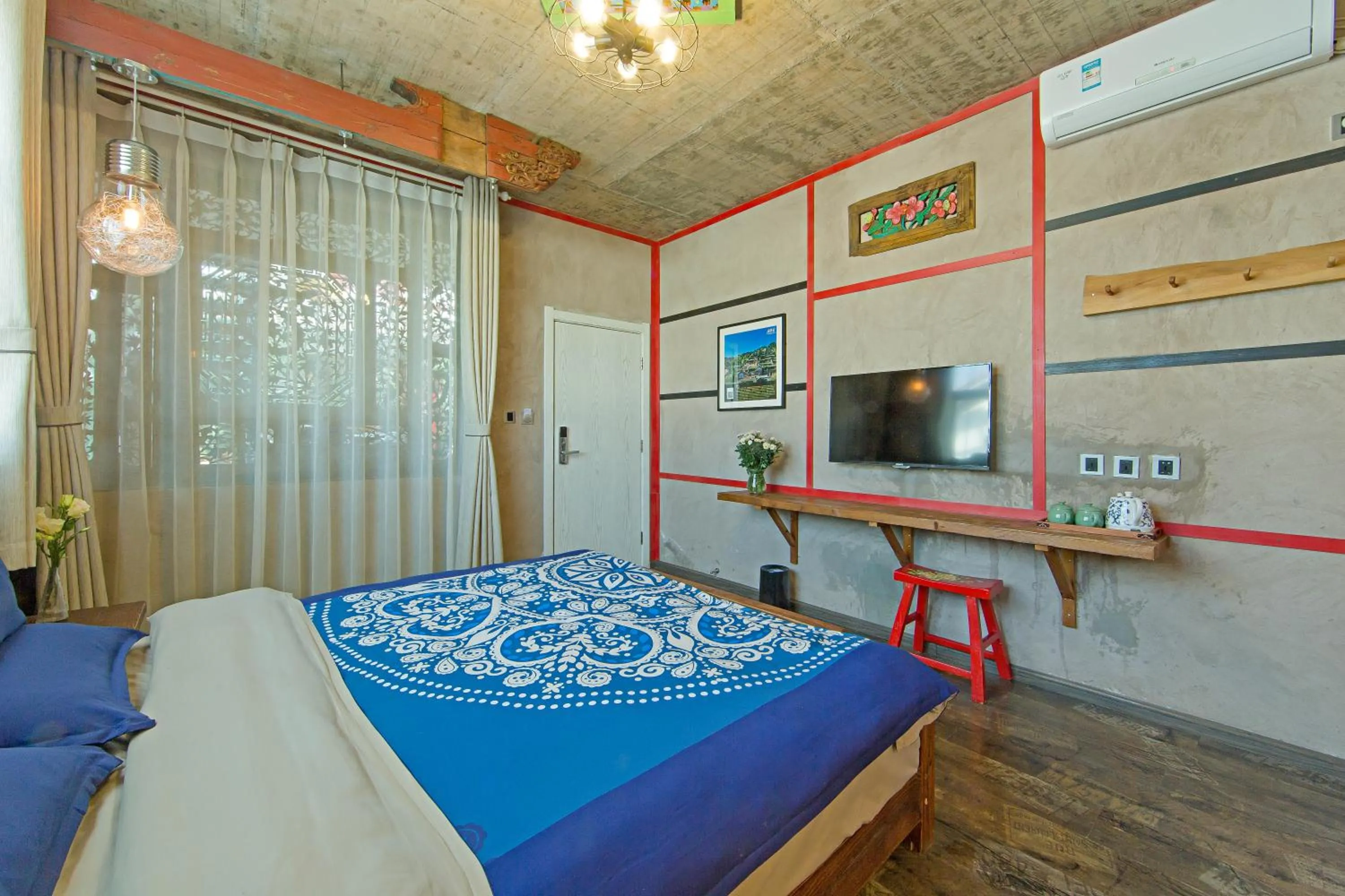 Bed in Old Story Inn Dali Ancient Town