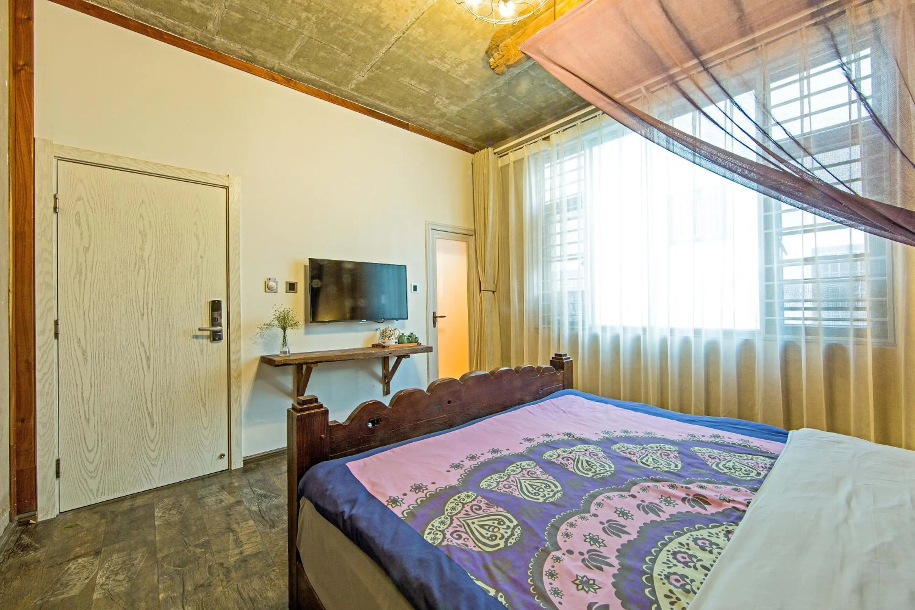 Bedroom, Bed in Old Story Inn Dali Ancient Town