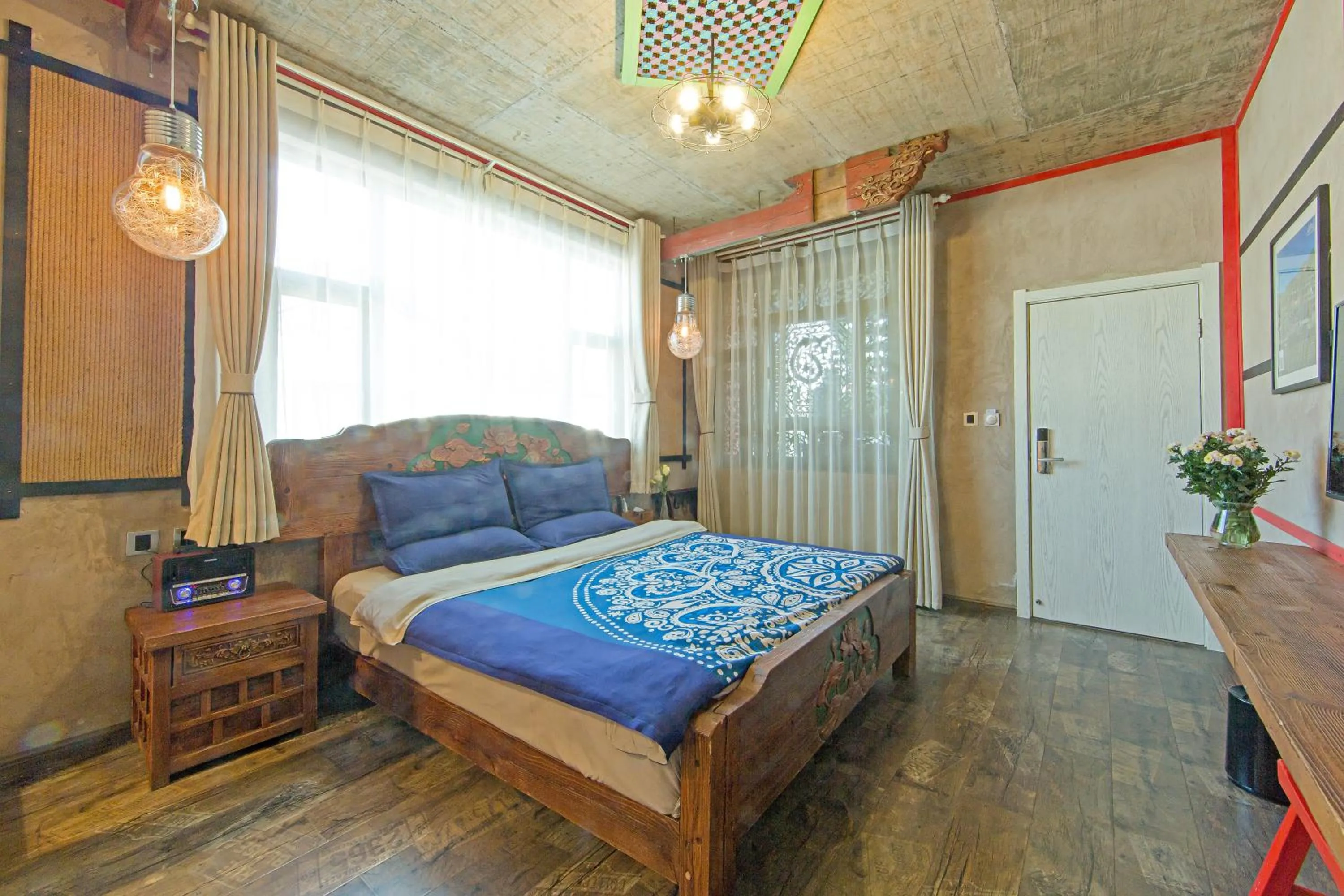 Bed in Old Story Inn Dali Ancient Town