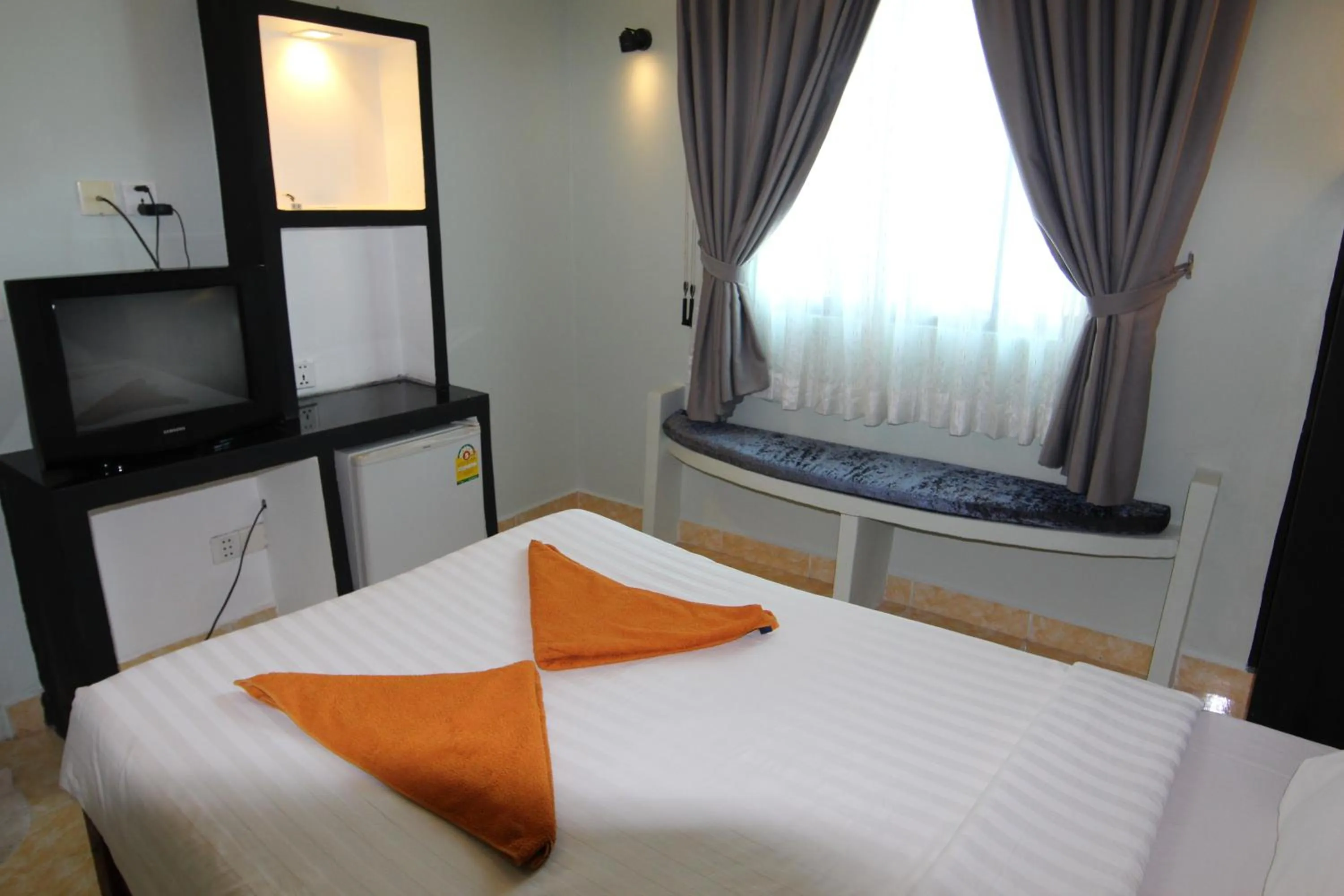 Shower, Bed in Naga Angkor Hostel