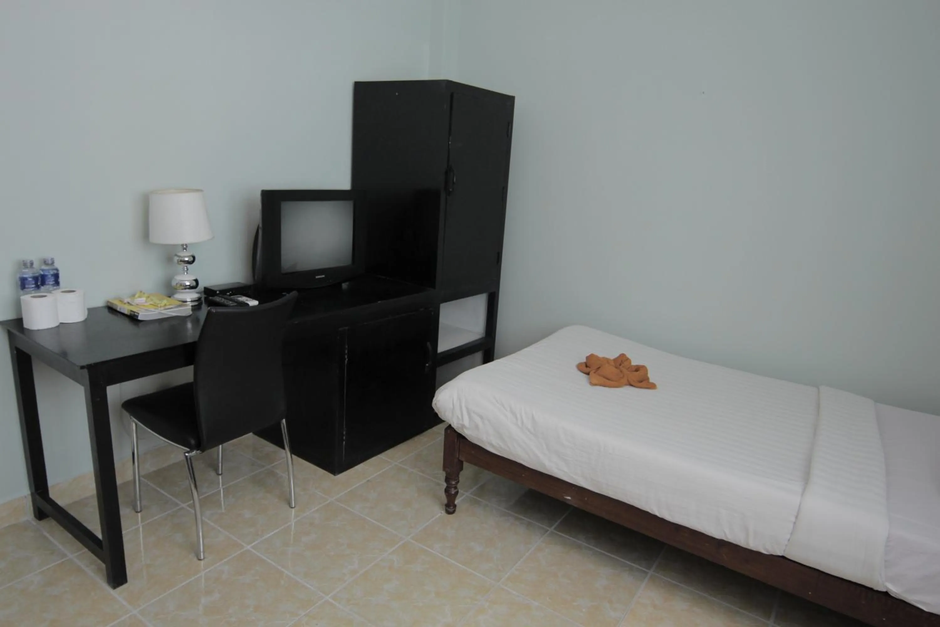 Shower, Bed in Naga Angkor Hostel