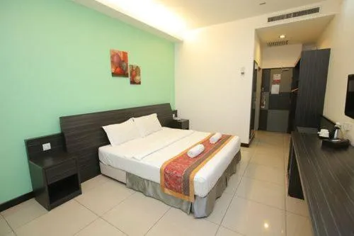 Bedroom, Bed in Ipoh Downtown Hotel